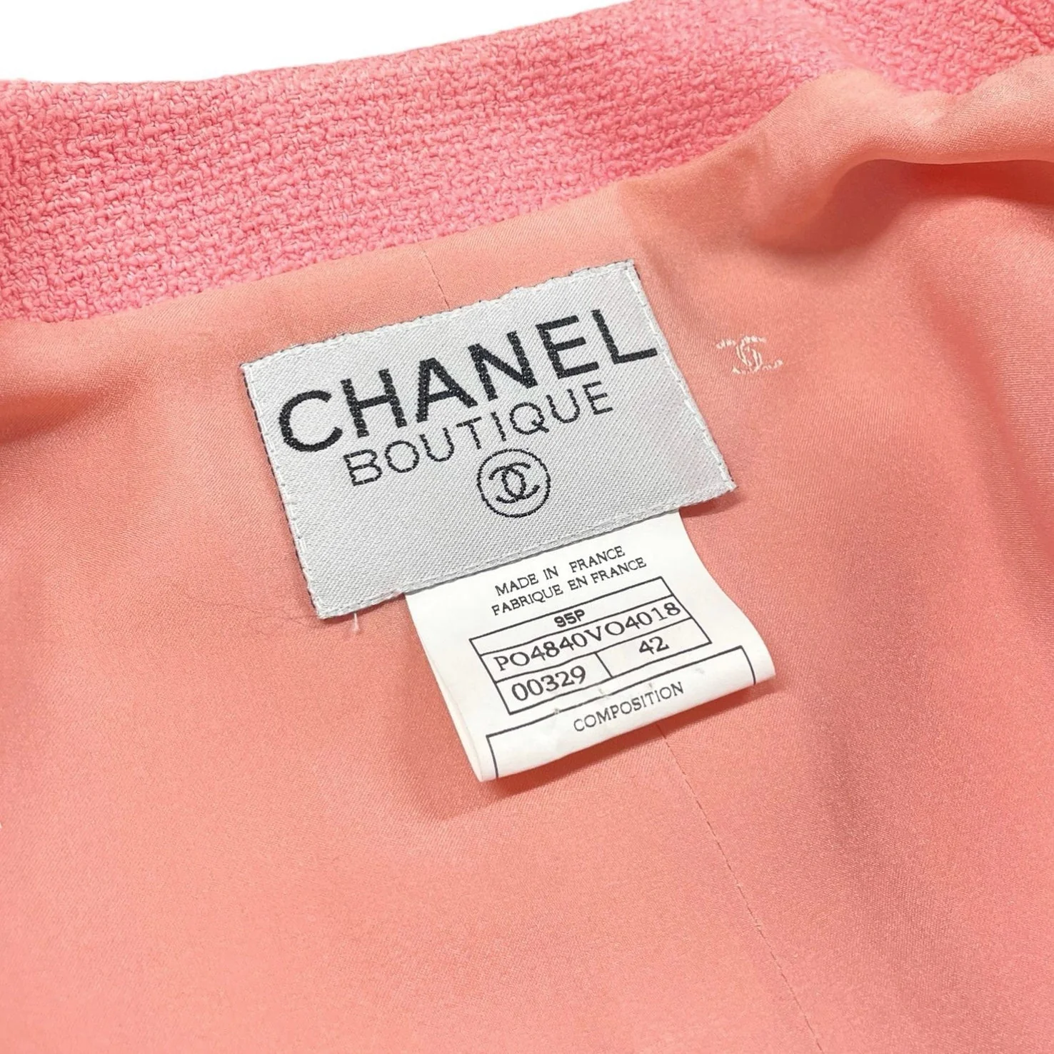 Chanel Baby Pink Cropped Jacket - Image 3