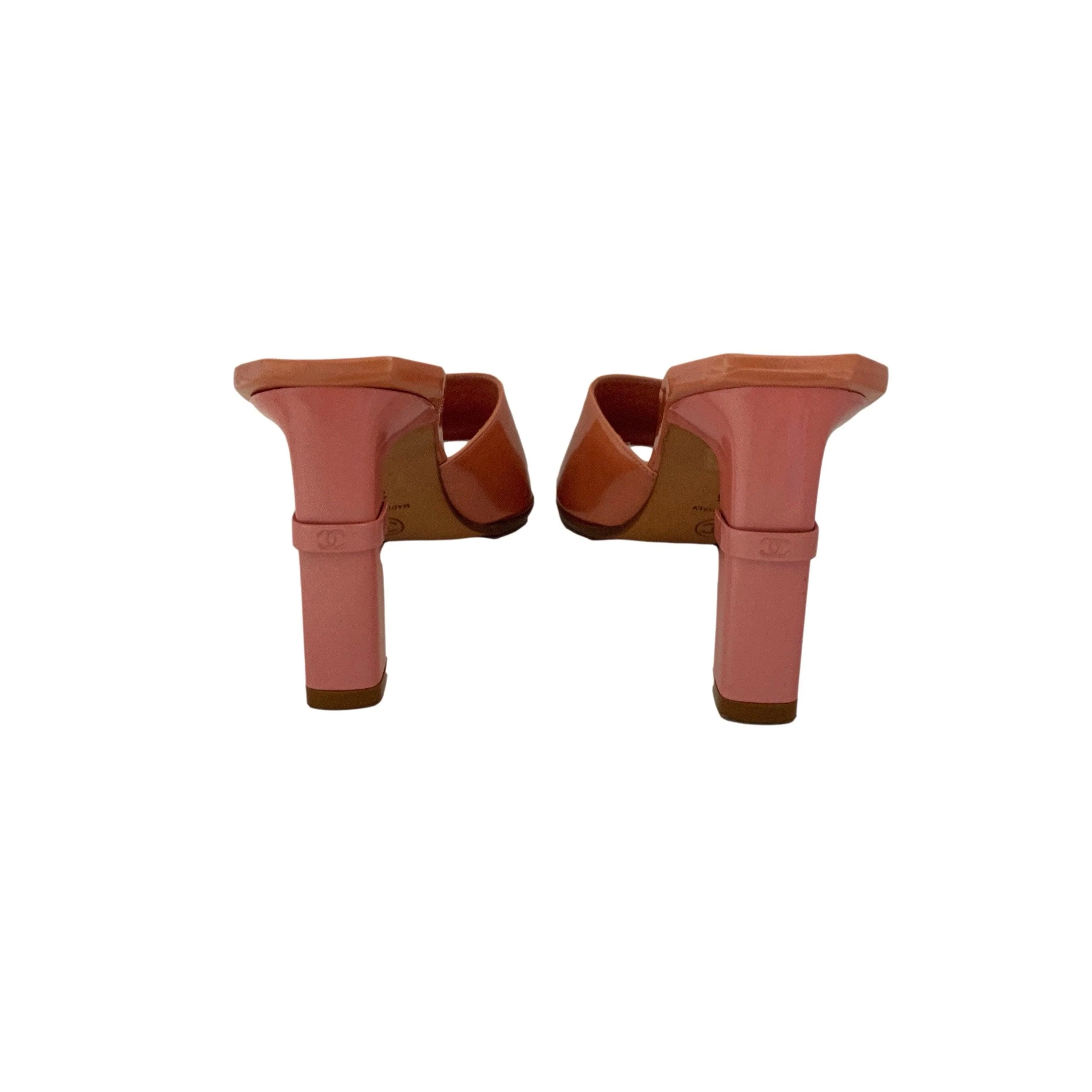 Chanel Baby Pink Logo Chunky Heels - Image 3