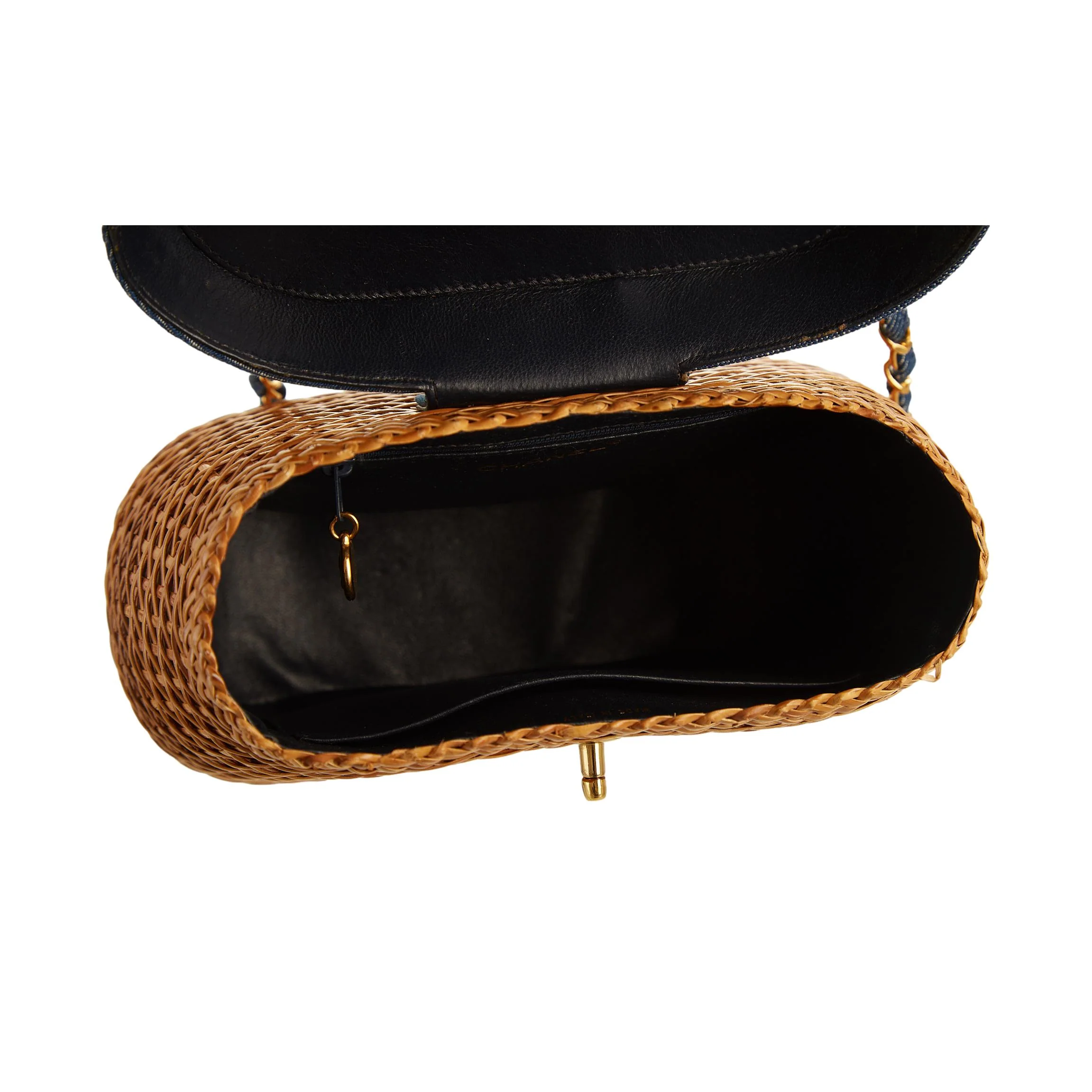 Chanel Basket Chain Shoulder Bag - Image 6