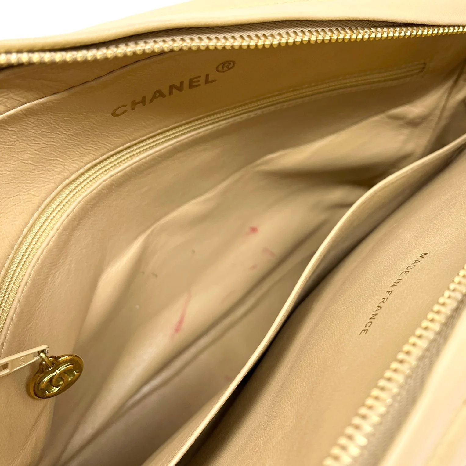 Chanel Beige Logo Chevron Bag - Image 3