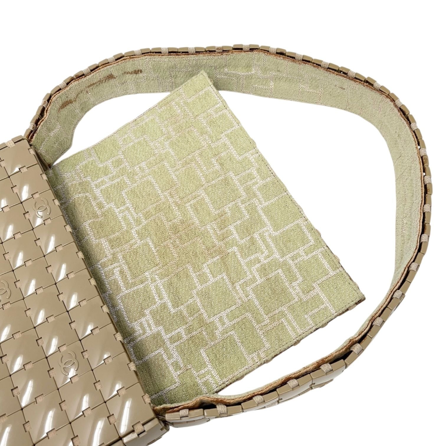 Chanel Beige Logo Puzzle Shoulder Bag - Image 3