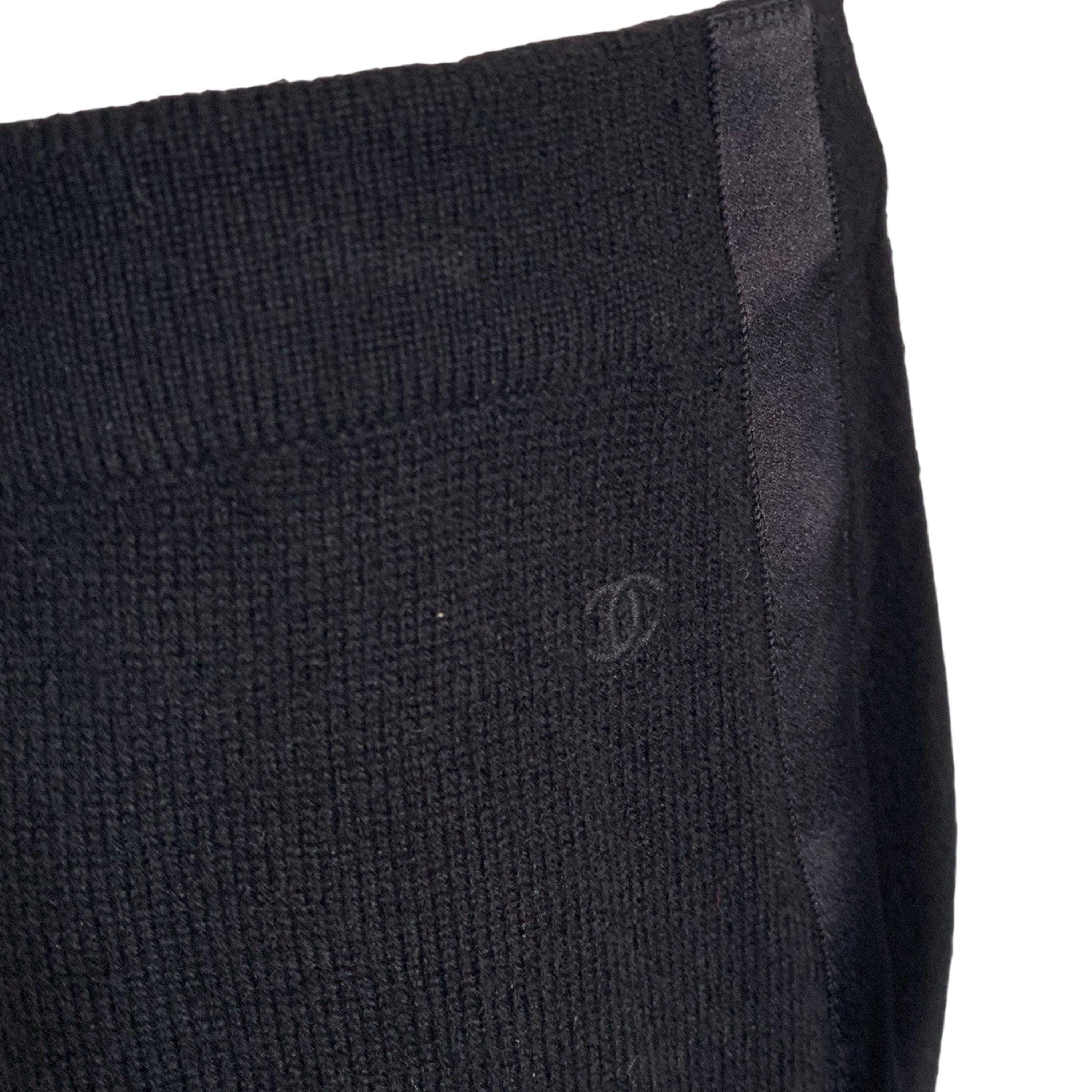 Chanel Black Cashmere Logo Set - Image 4
