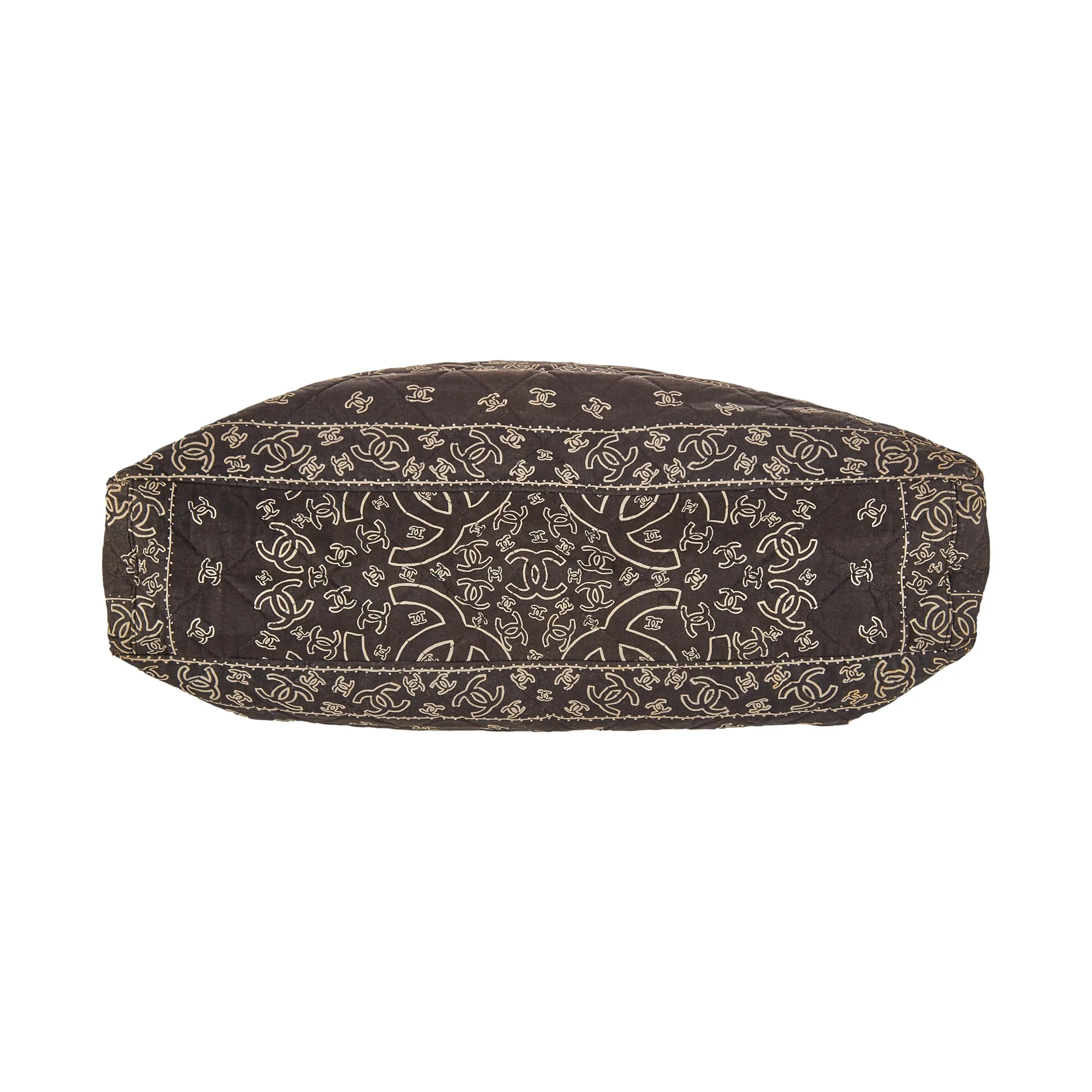 Chanel Black Jumbo Bandana Chain Tote - Image 3