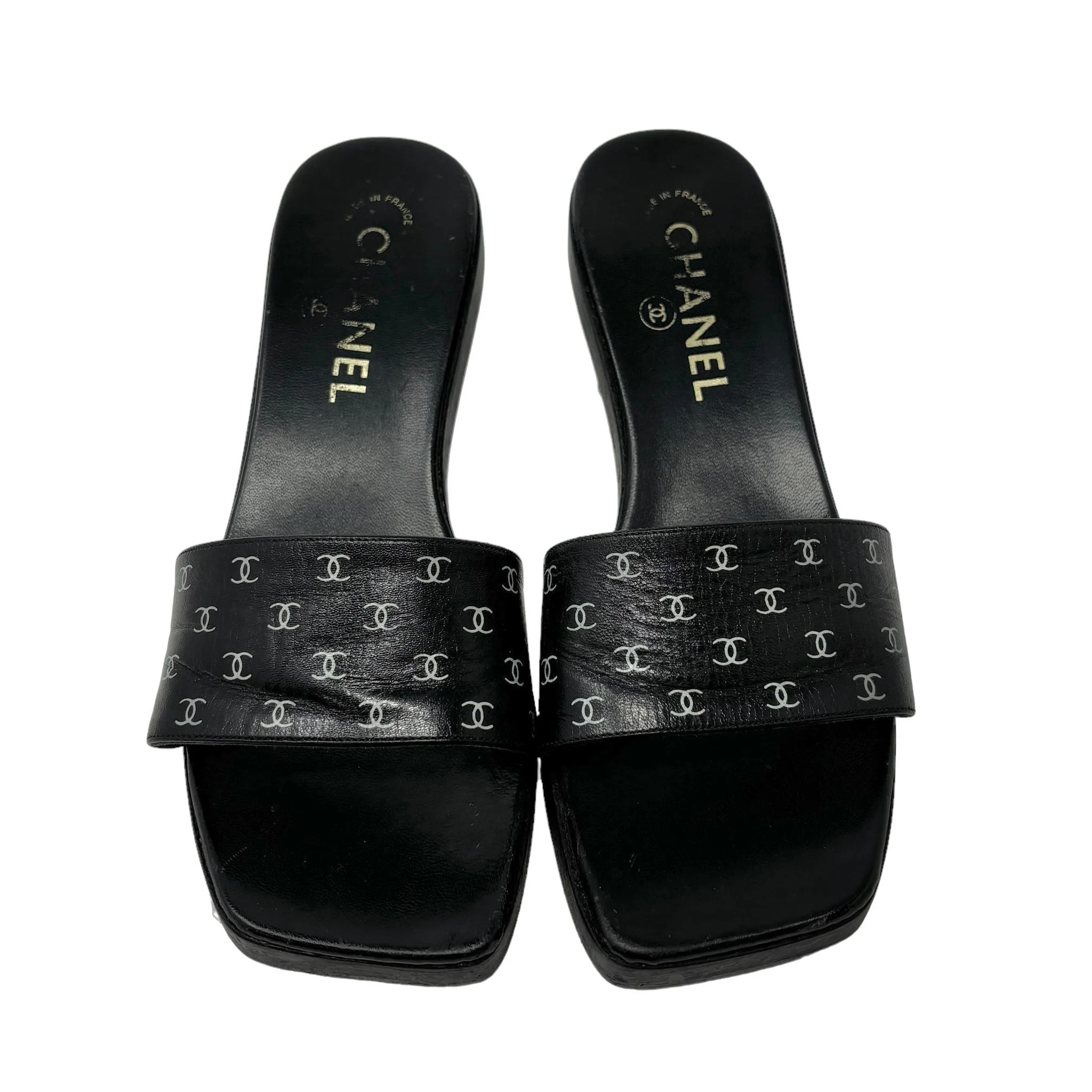 Chanel Black Leather Logo Kitten Heels - Image 2