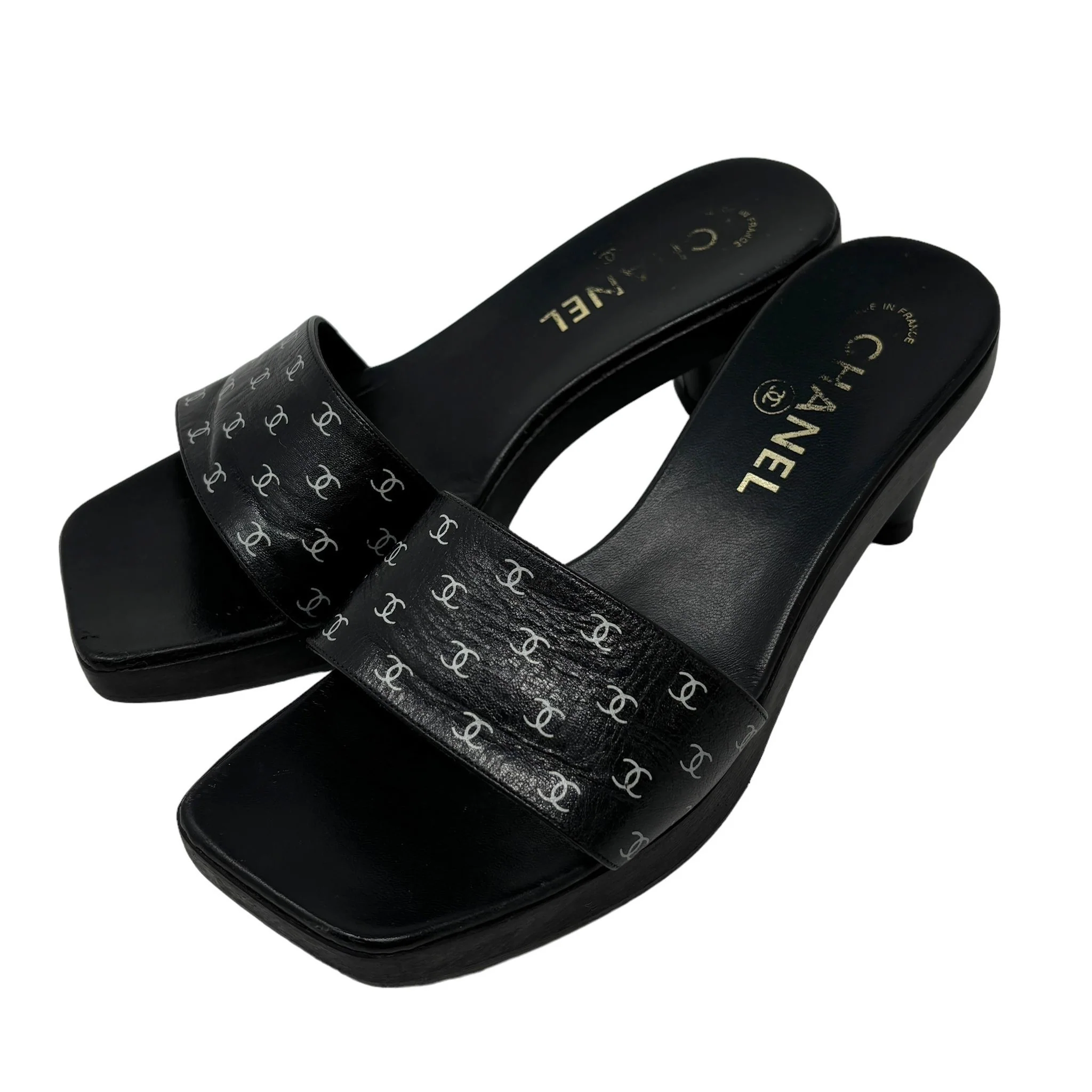 Chanel Black Leather Logo Kitten Heels - Image 3