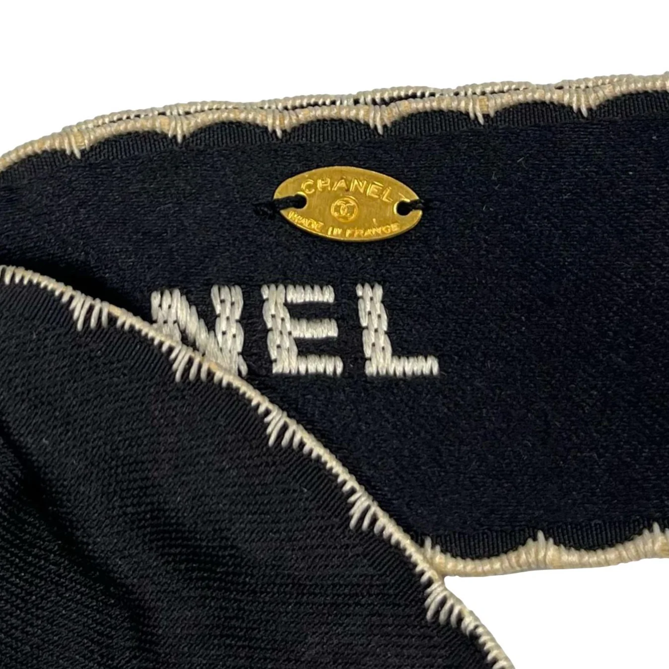 Chanel Black Logo Ribbon Pi - Image 2
