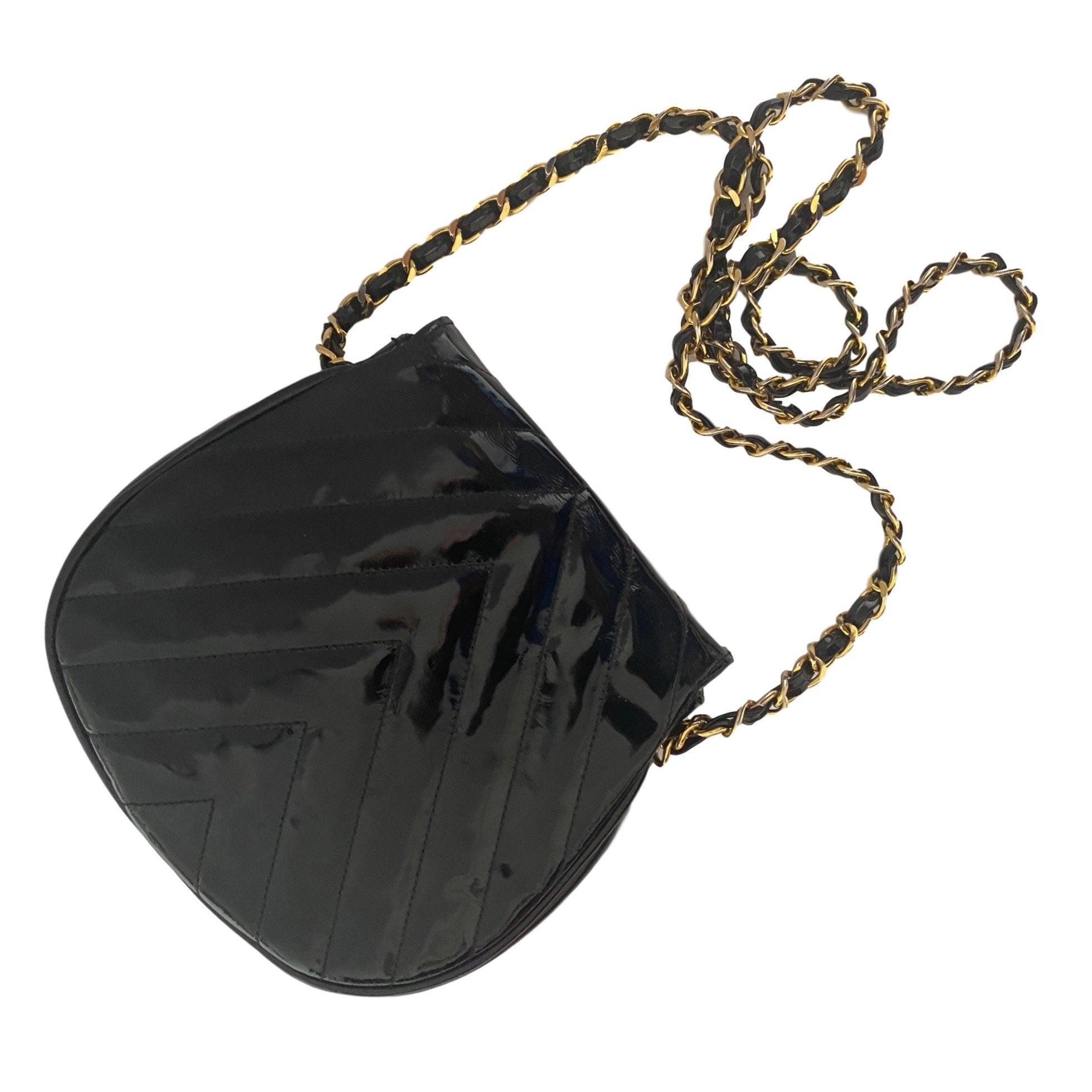 Chanel Black Patent Chevron Mini Chain Bag - Image 5