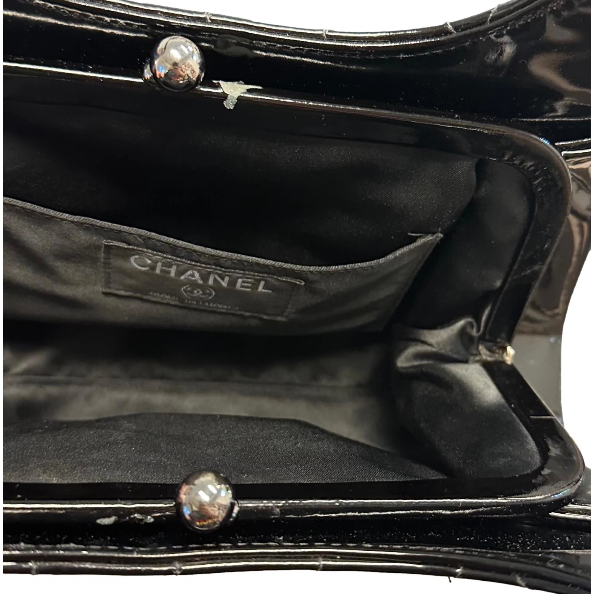 Chanel Black Quilted Patent Logo Shoulder Bag - Image 4