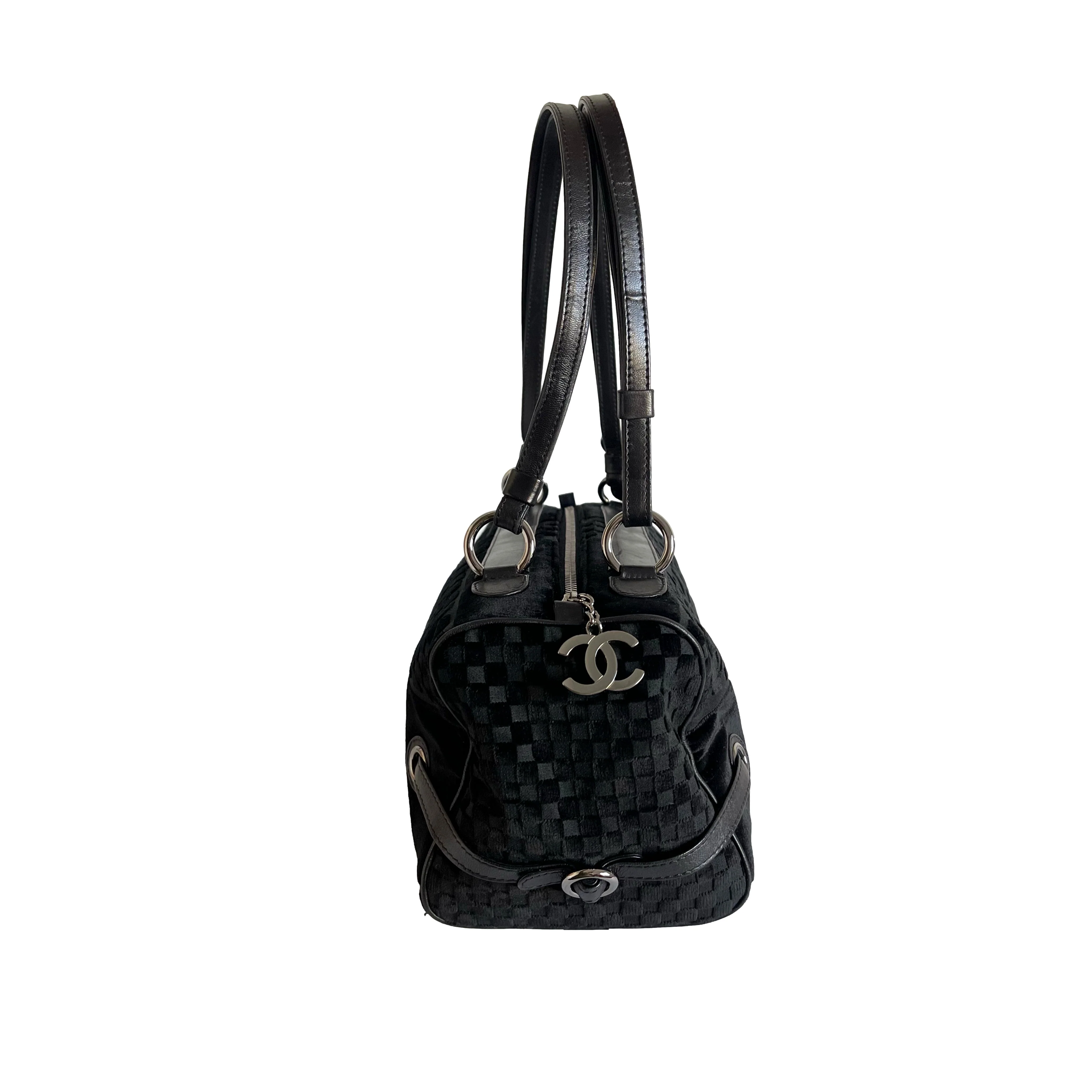 Chanel Black Velvet Textured Shoulder Bag - Image 2