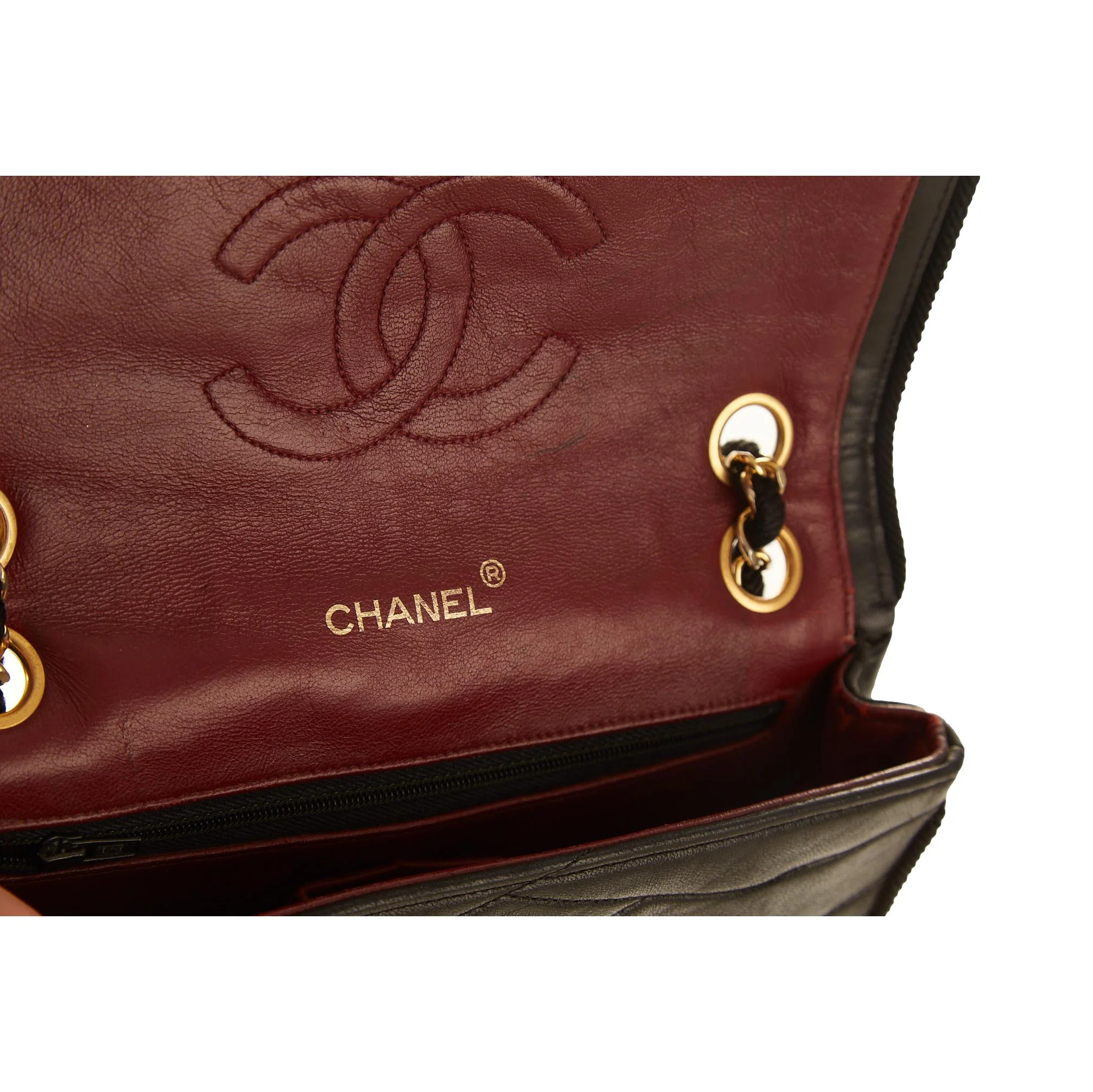 Chanel Black Wave Stitch Chain Shoulder Bag - Image 4