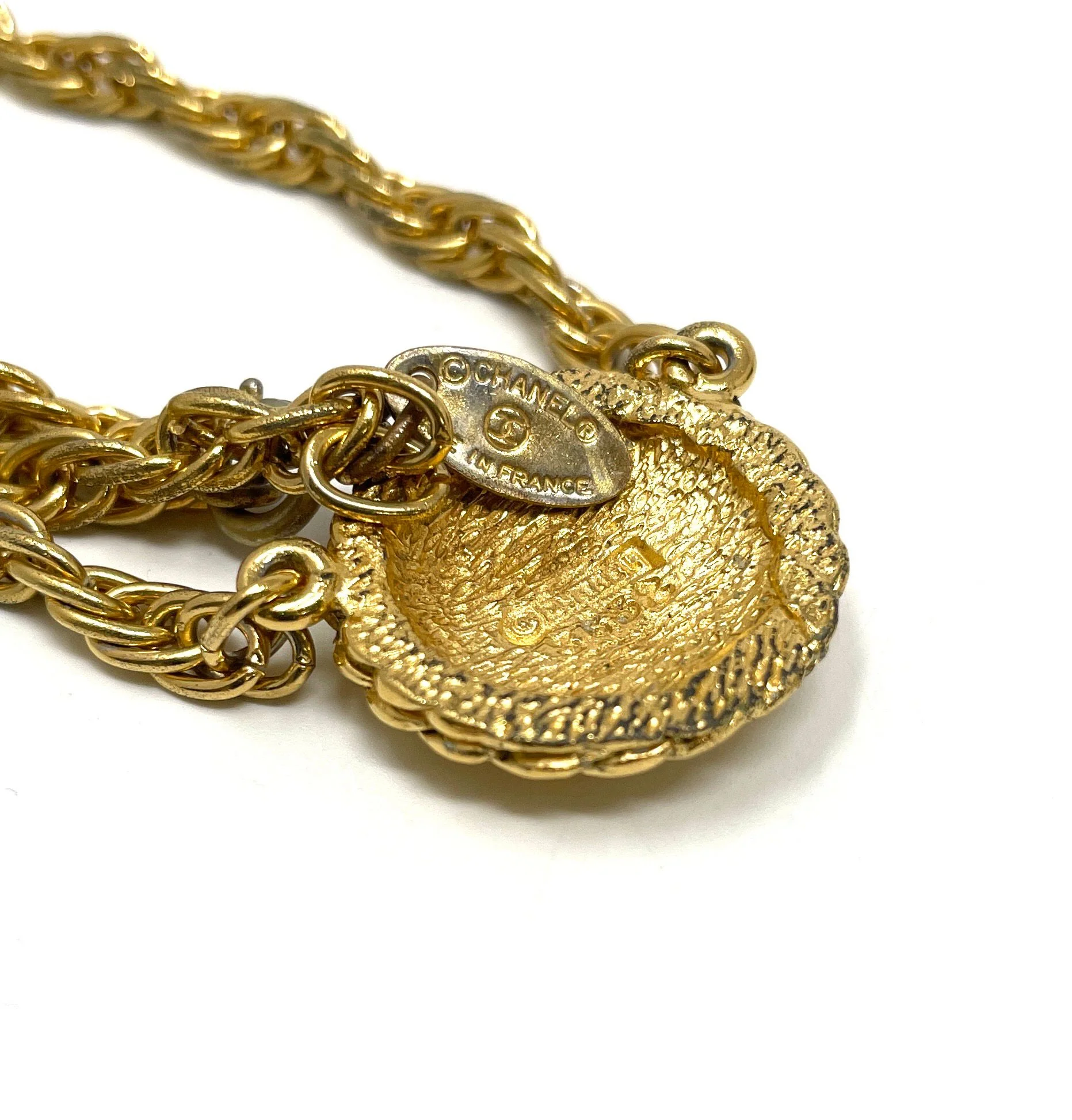 Chanel Gold Chain Pendant Necklace - Image 3