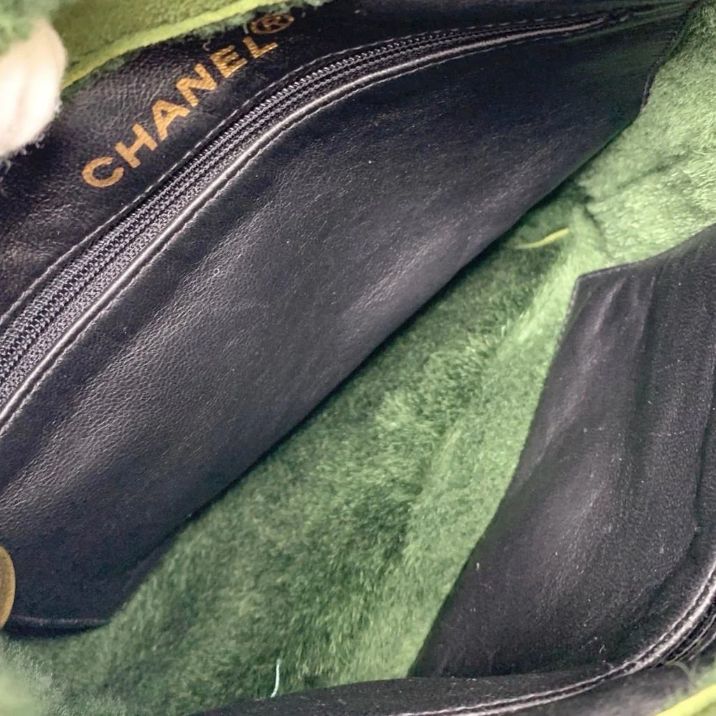 Chanel Green Fur Logo Shoulder Bag - Image 3