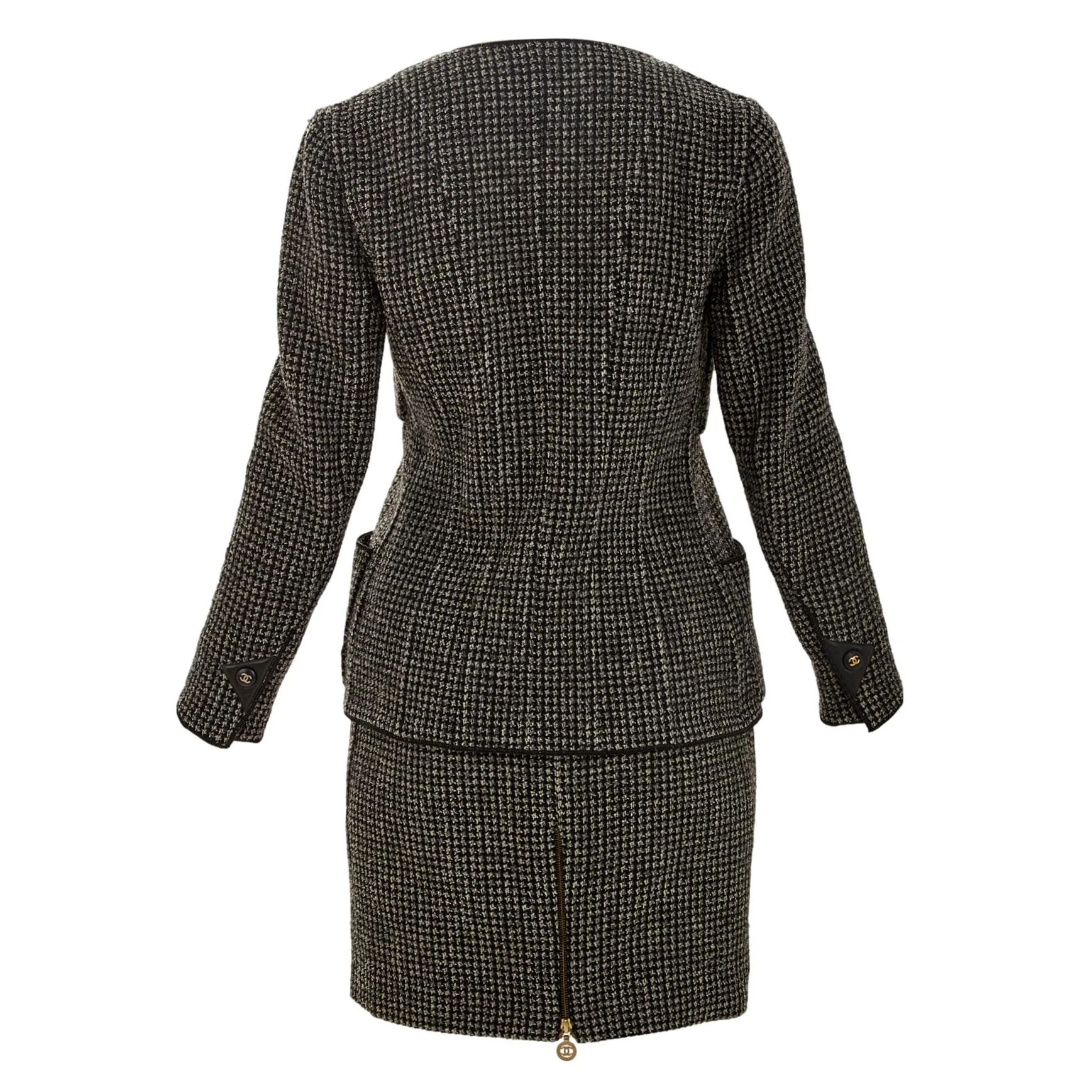 Chanel Grey Tweed + Leather Skirt Set - Image 3