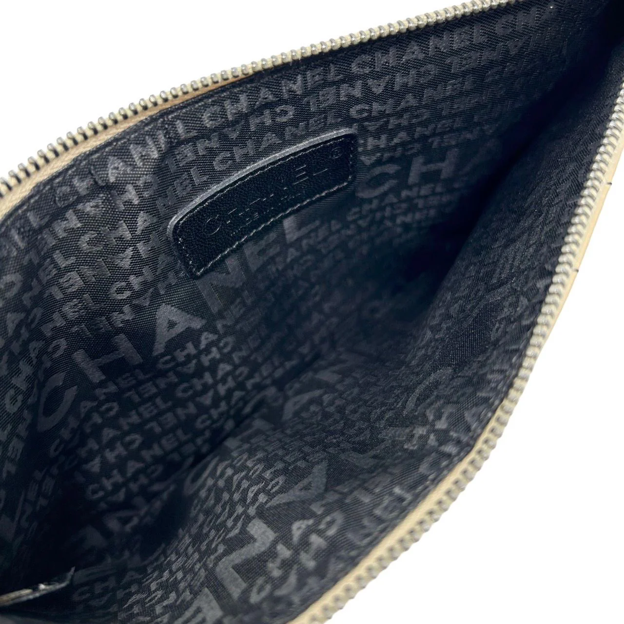 Chanel Leather Crossword Shoulder Bag - Image 3