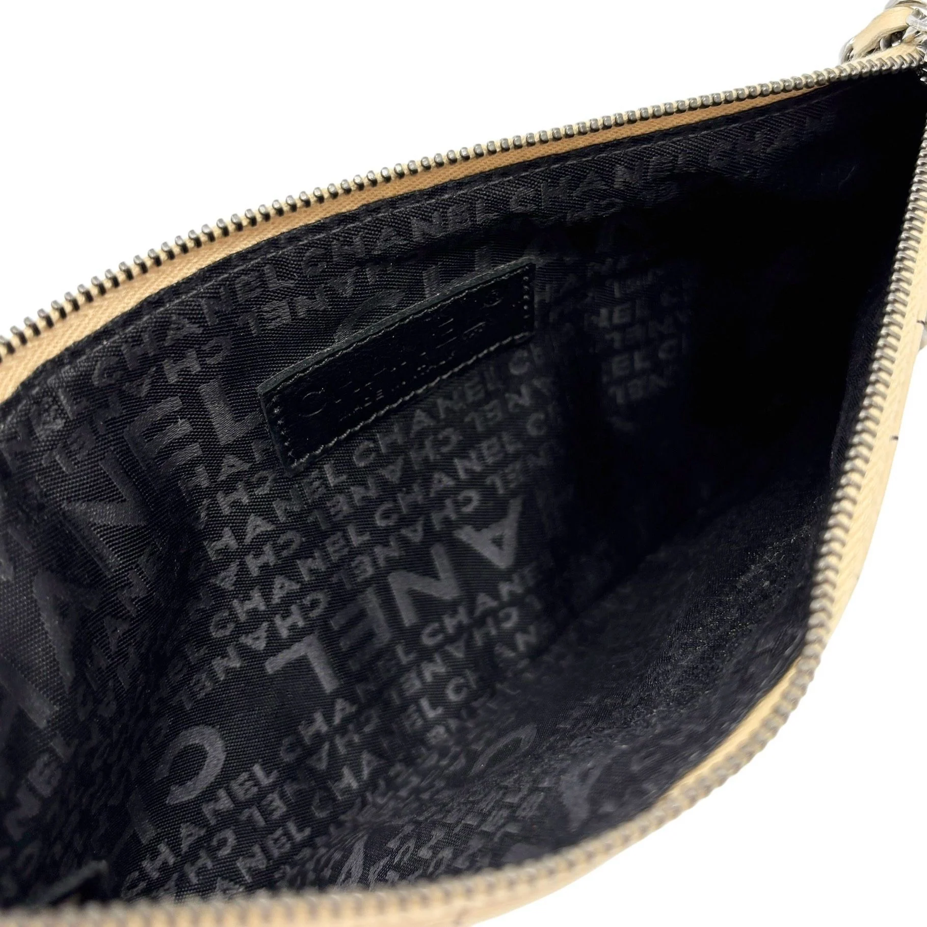 Chanel Leather Crossword Shoulder Bag - Image 3