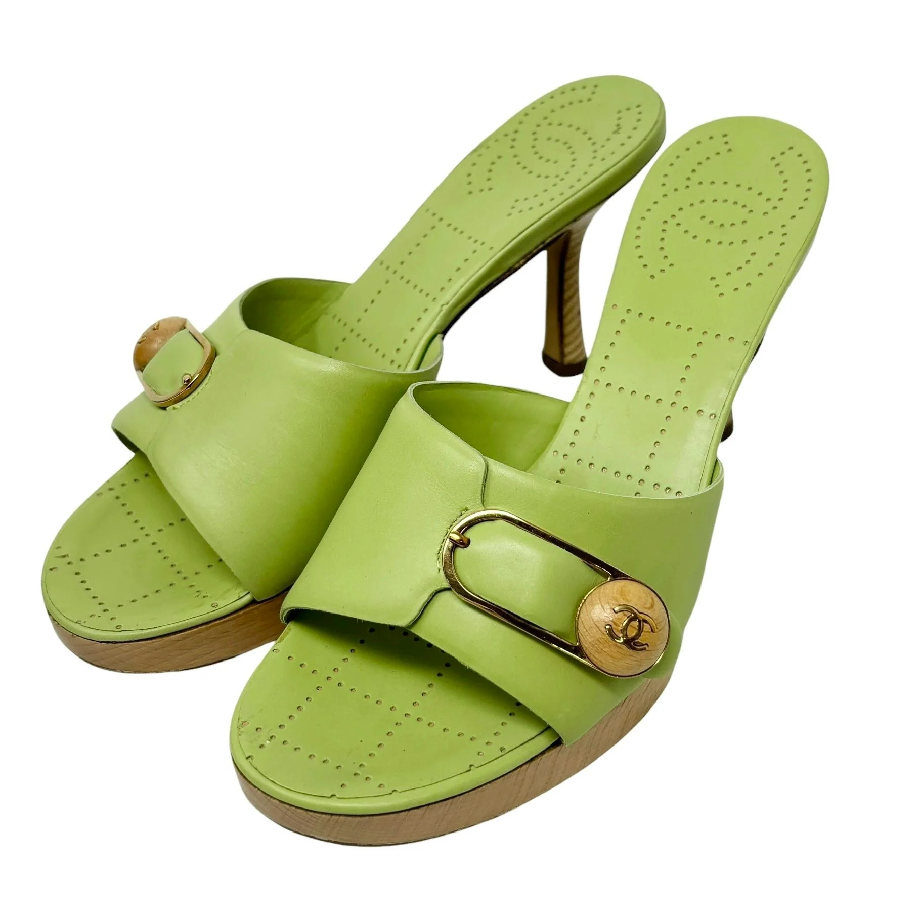 Chanel Lime Green Leather Platform Heels - Image 3