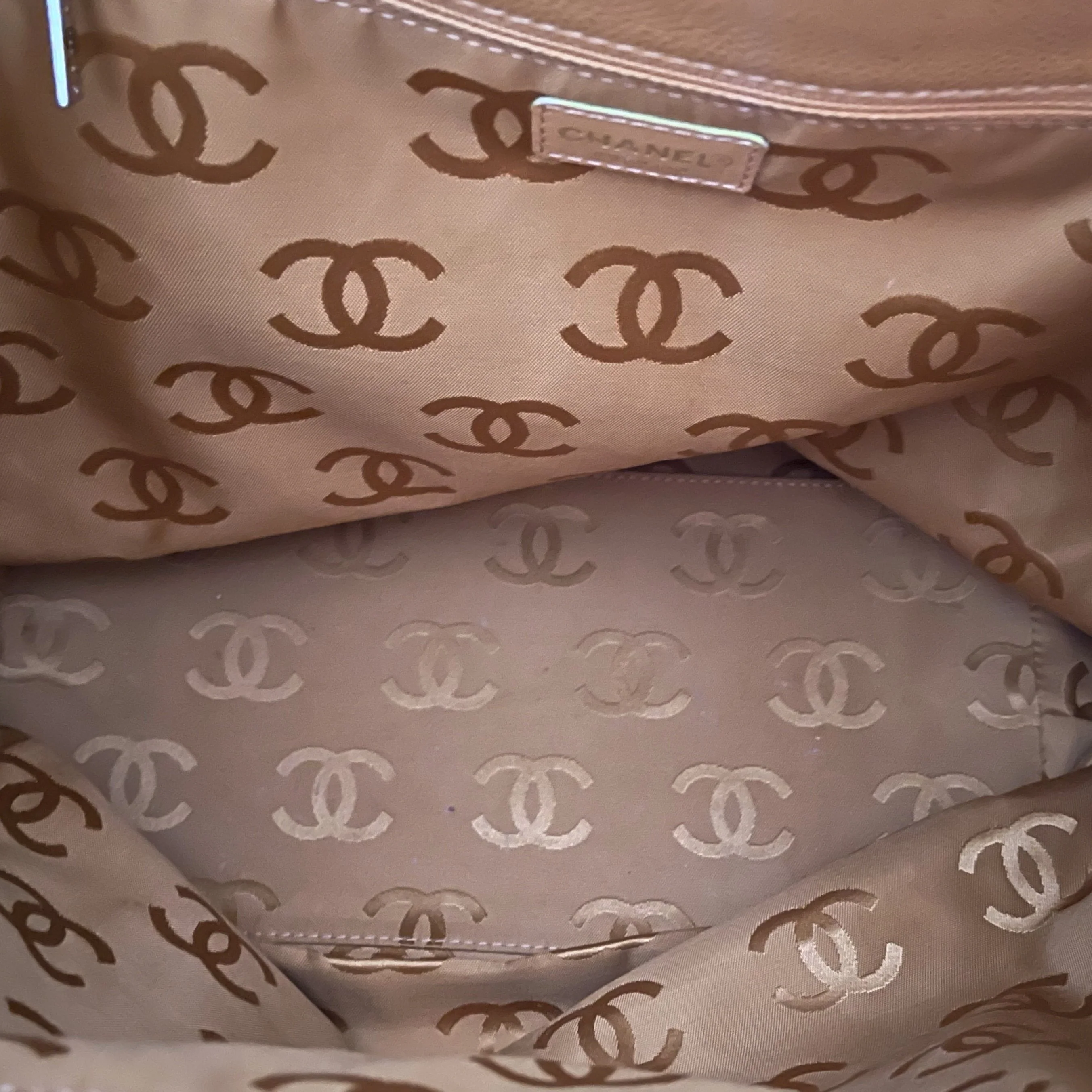 Chanel Mustard Logo Jumbo Cinched Shoulder Bag - Image 4