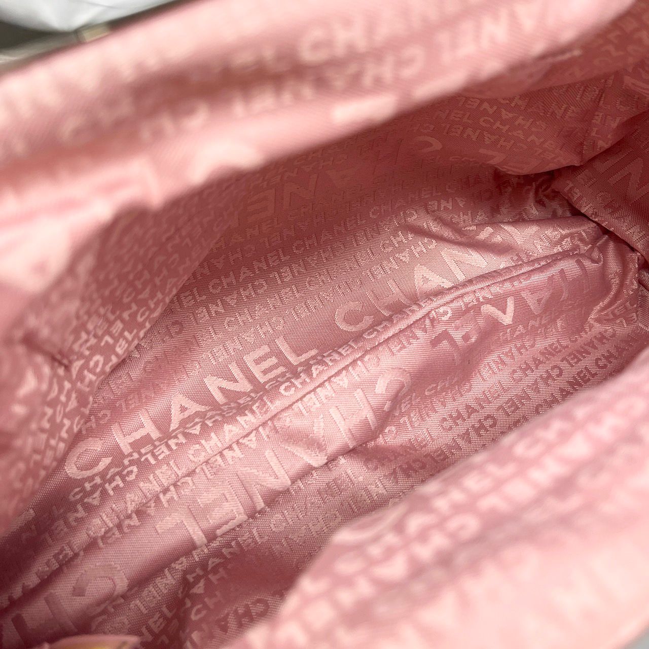 Chanel Pink Fur Chain Shoulder Bag - Image 3