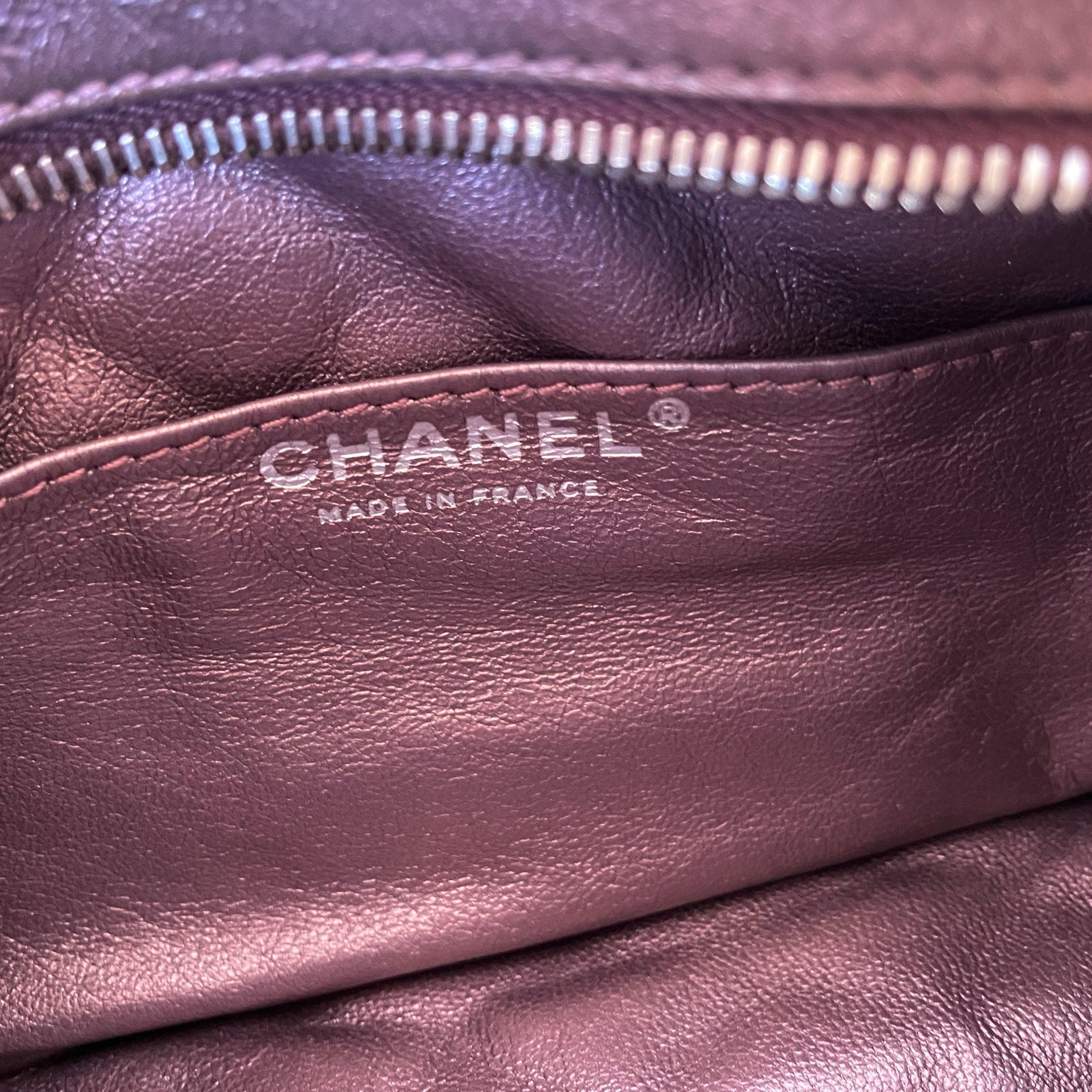Chanel Pink Iridescent Reissue Shoulder Bag - Image 4