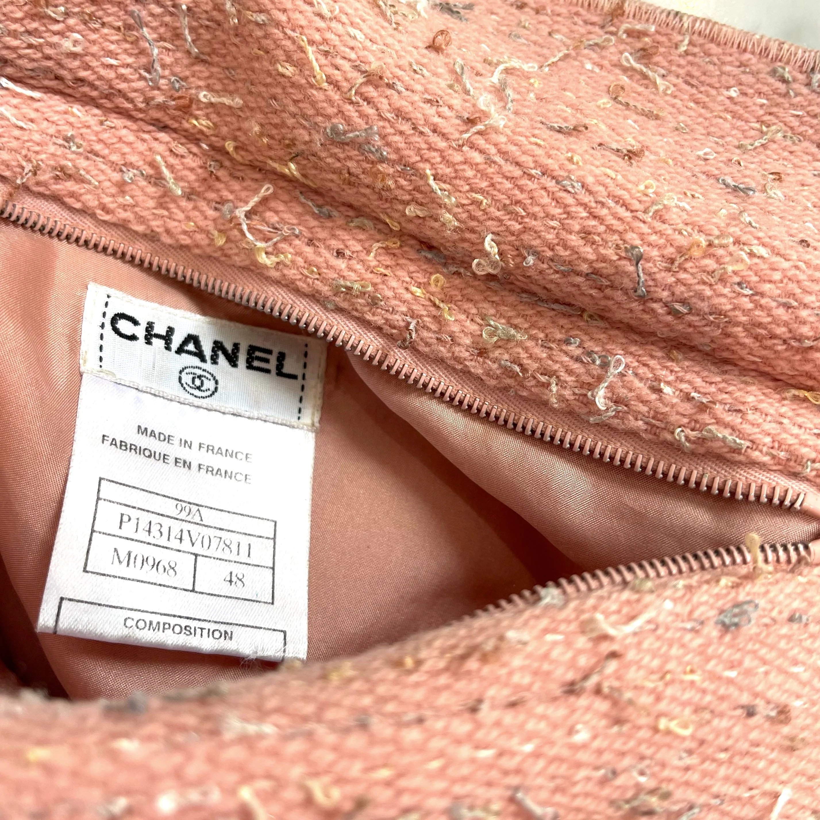 Chanel Pink Tweed Messenger Bag - Image 3