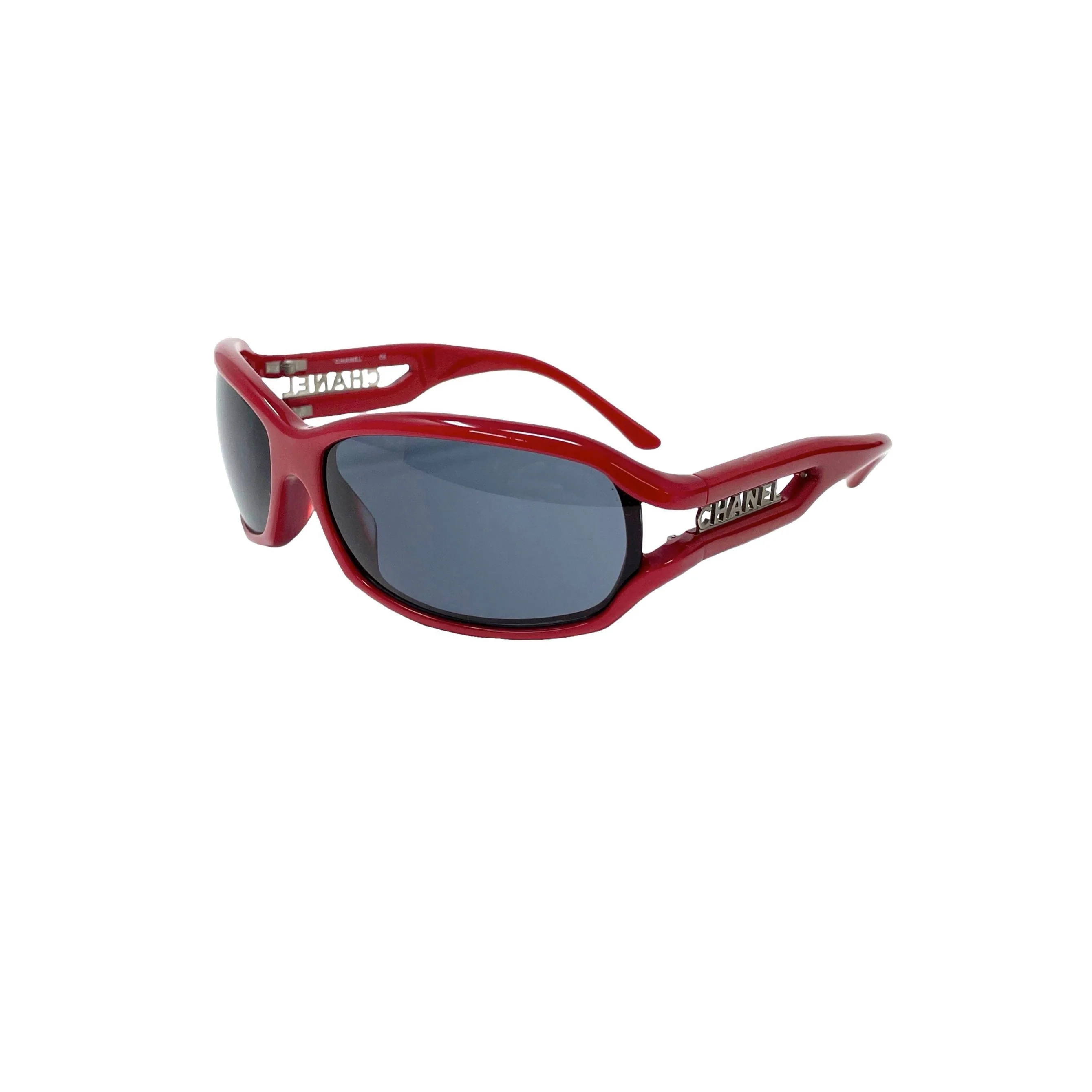 Chanel Red Cut Out Logo Sunglasses - Image 3