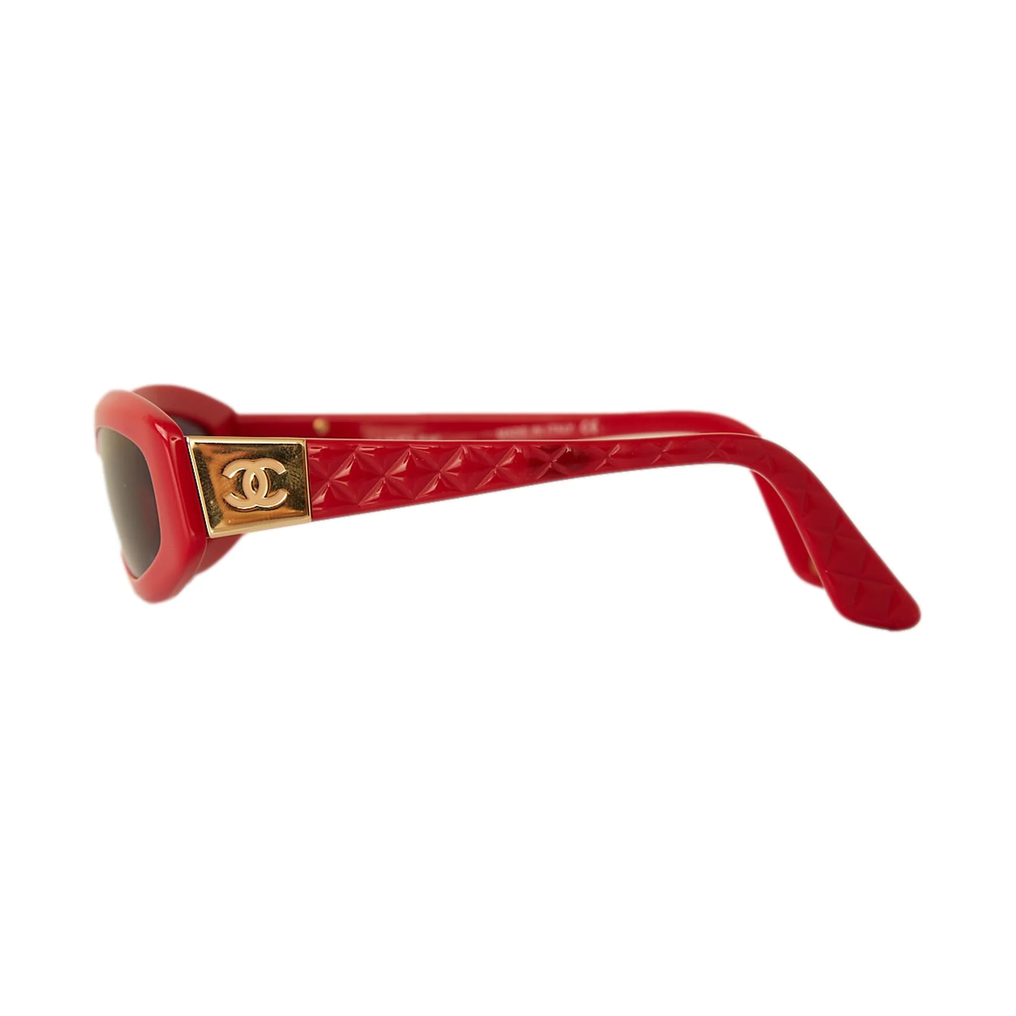 Chanel Red Quilted Logo Sunglasses - Image 3