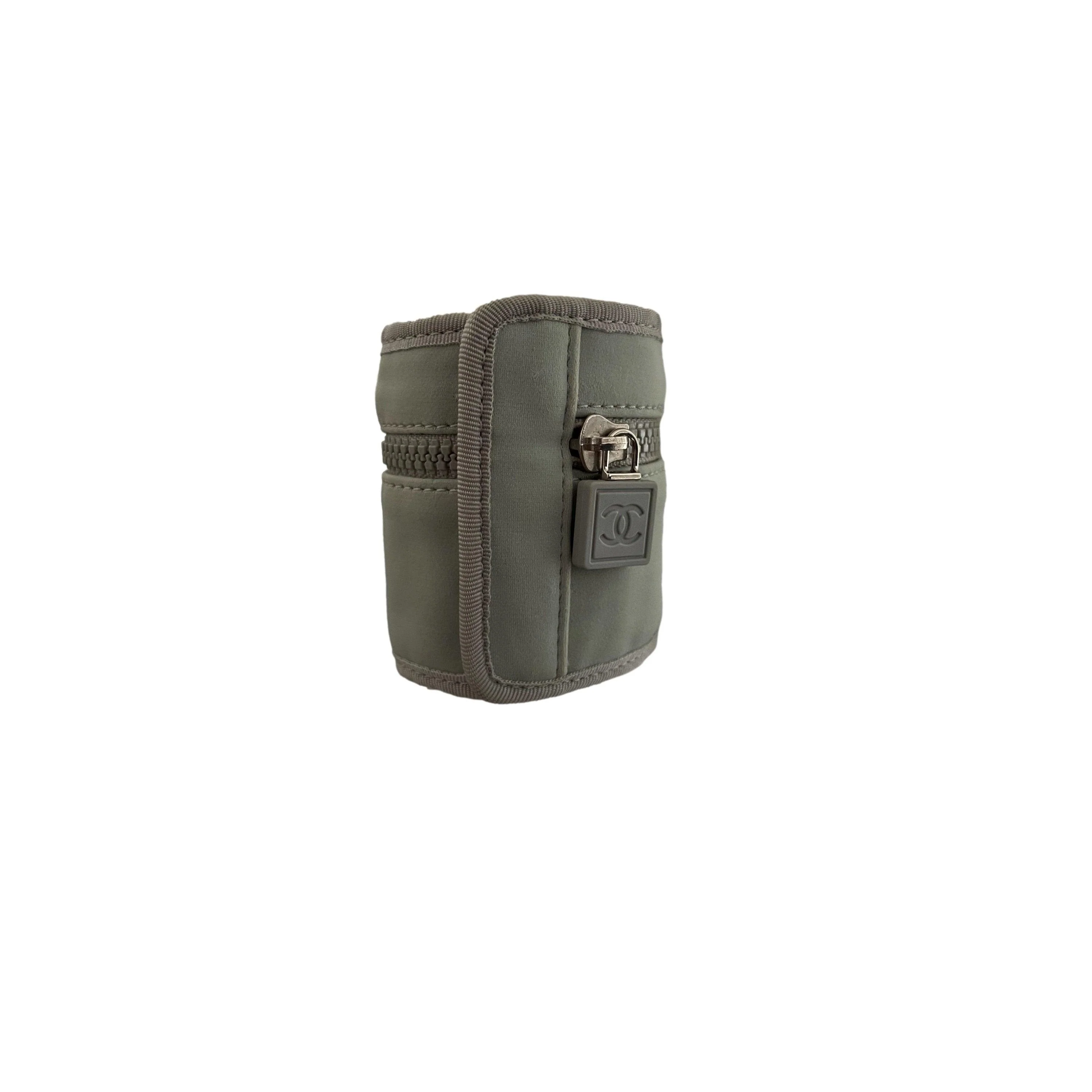 Chanel Sport Grey Pocket Armband - Image 2