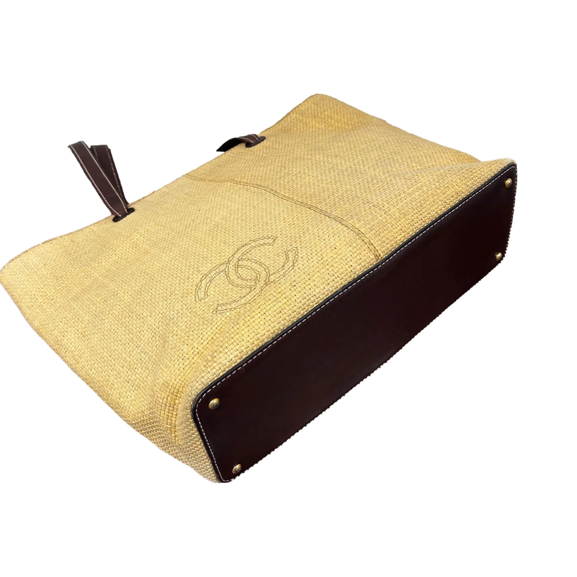 Chanel Tan Straw Shoulder Bag - Image 3