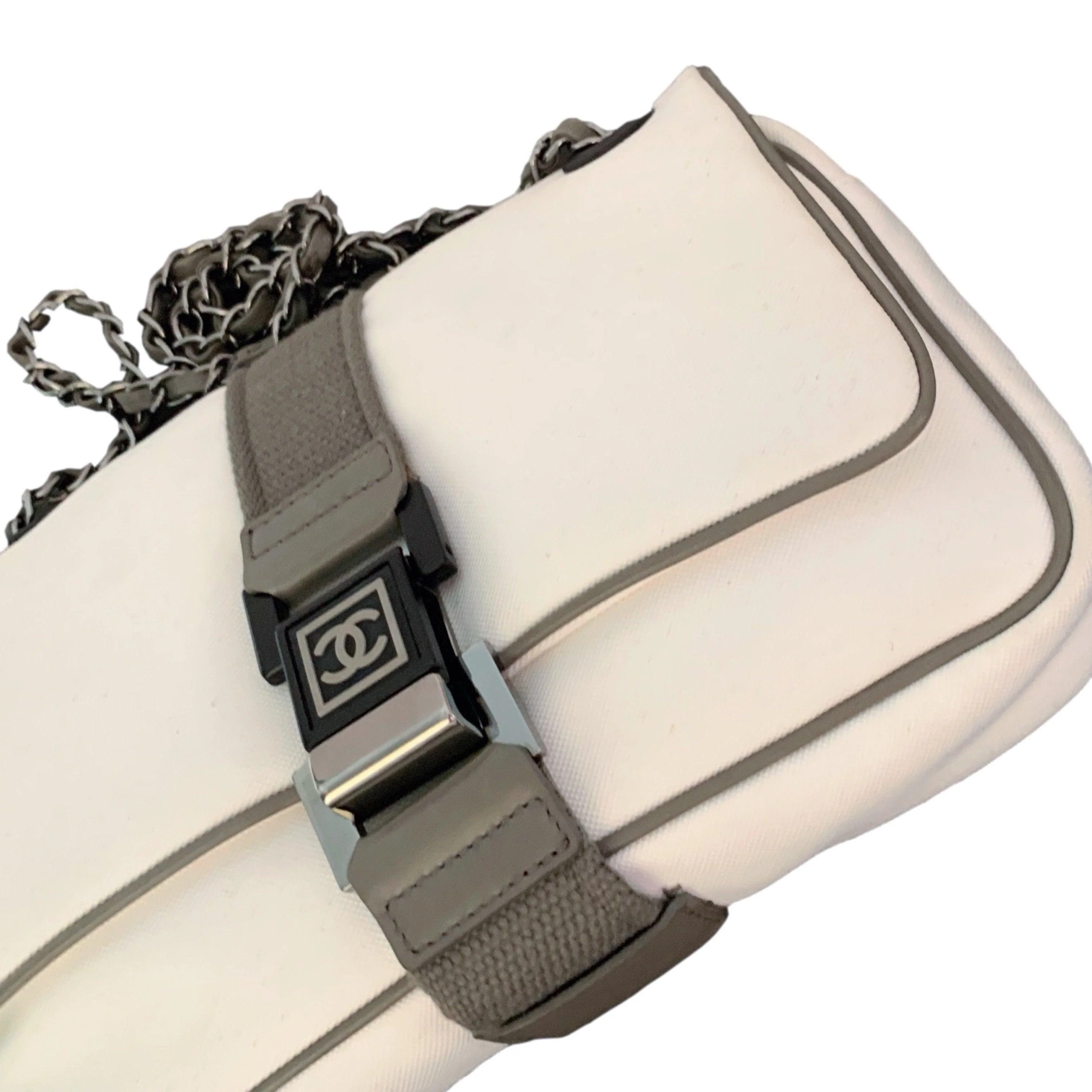 Chanel White Canvas Sport Flap Bag - Image 4