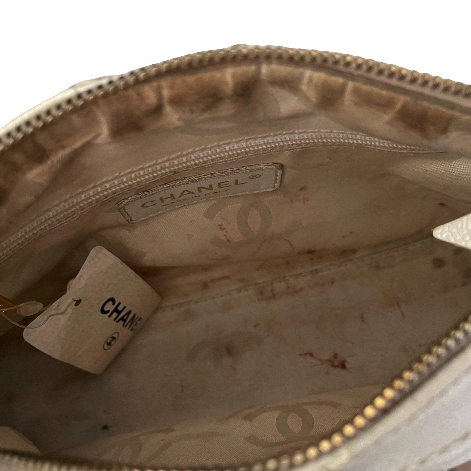 Chanel White Caviar Logo Shoulder Bag - Image 5