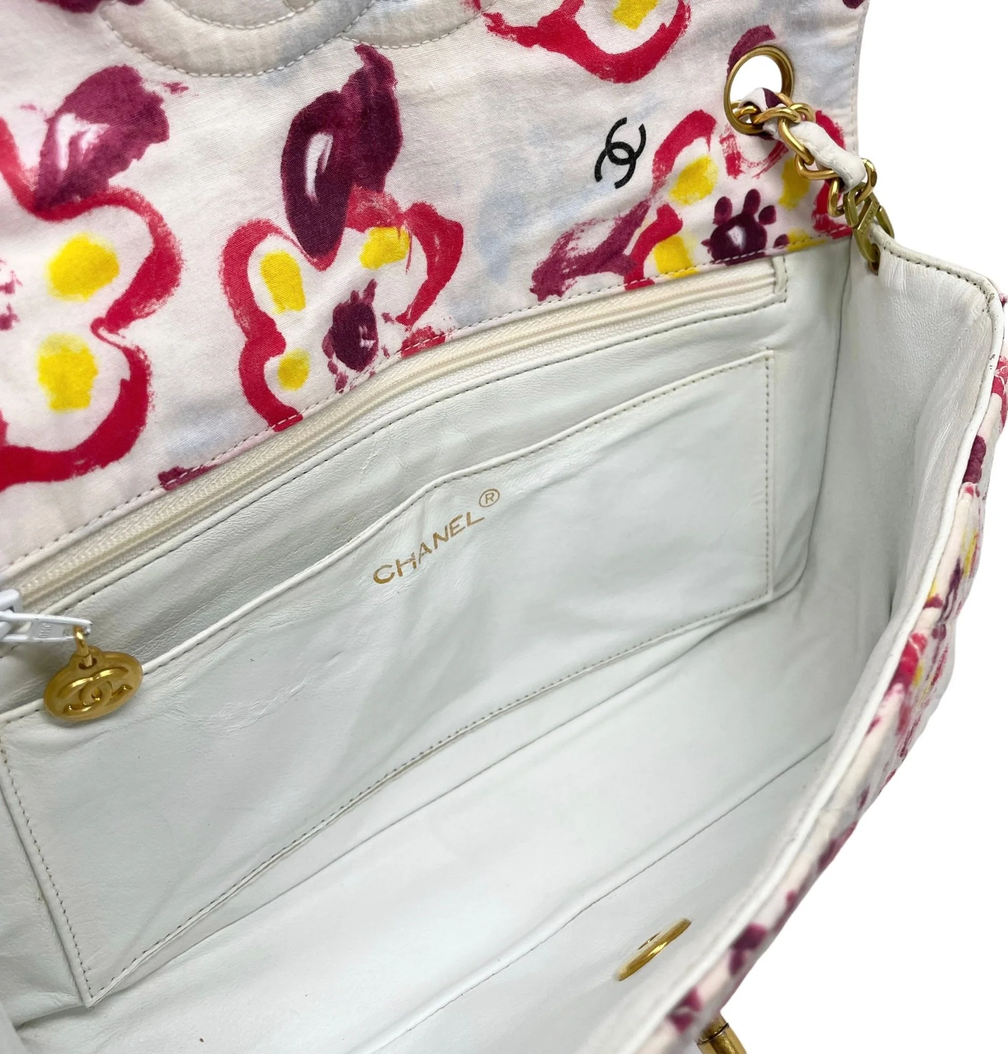 Chanel White Floral Canvas Flap Bag - Image 5