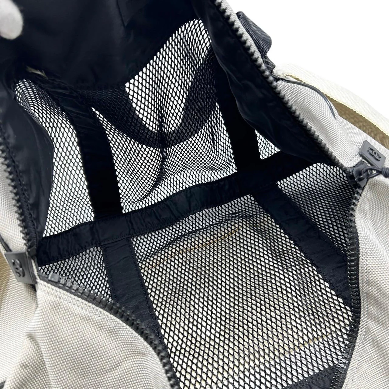 Chanel White Logo Duffle Bag - Image 3