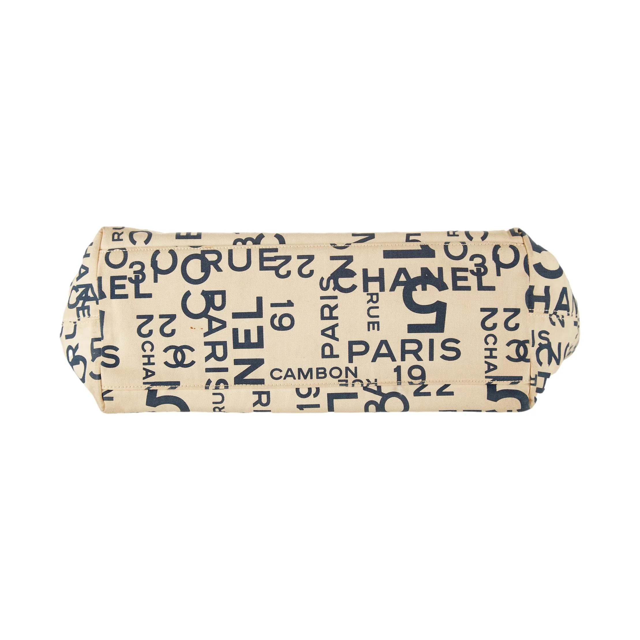 Chanel White Logo Print Jumbo Shoulder Tote - Image 3