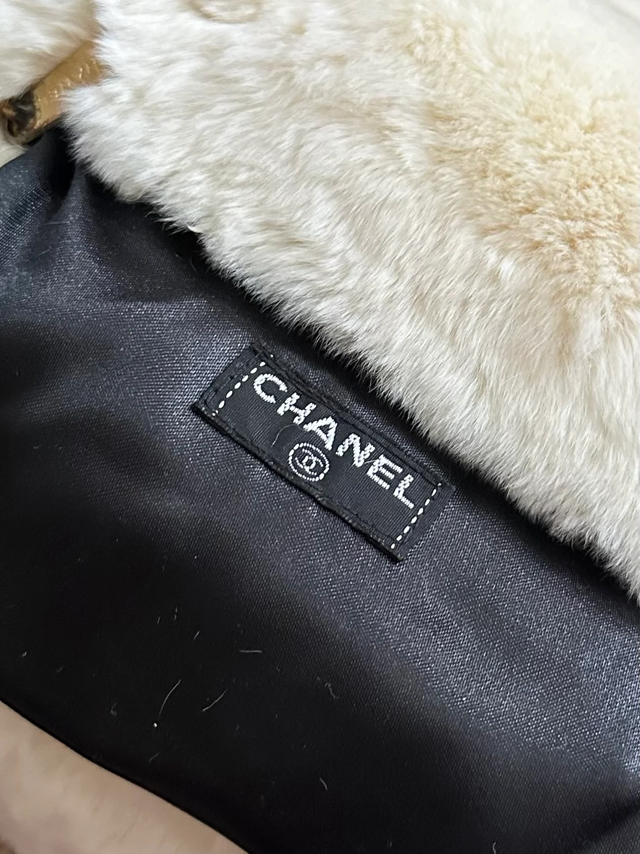 Chanel White Rabbit Fur Muff Bag - Image 4