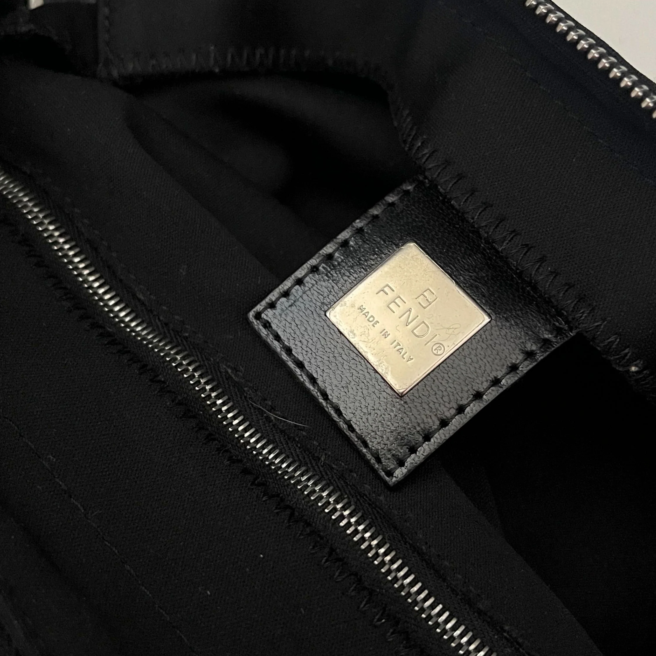 Fendi Black Neoprene Shoulder Bag - Image 3