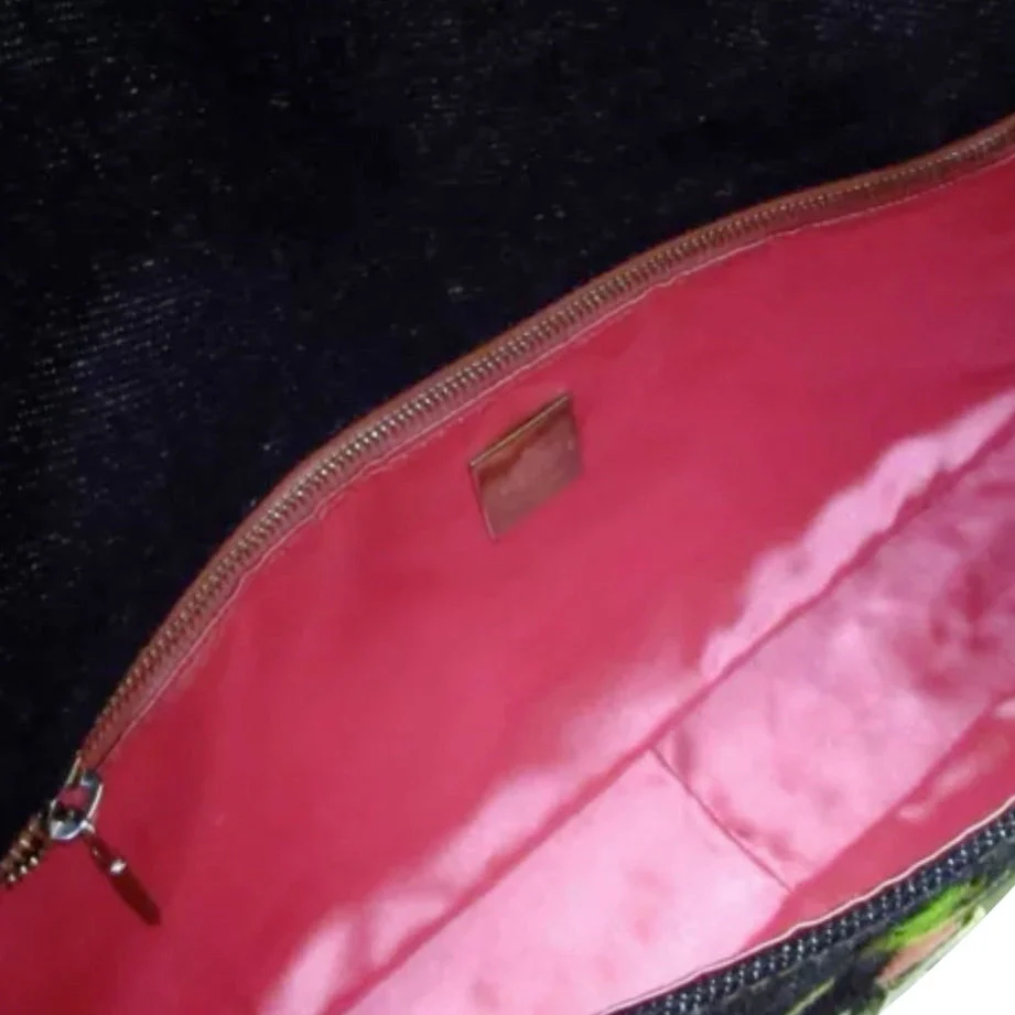 Fendi Denim Embroidered Baguette Bag - Image 4
