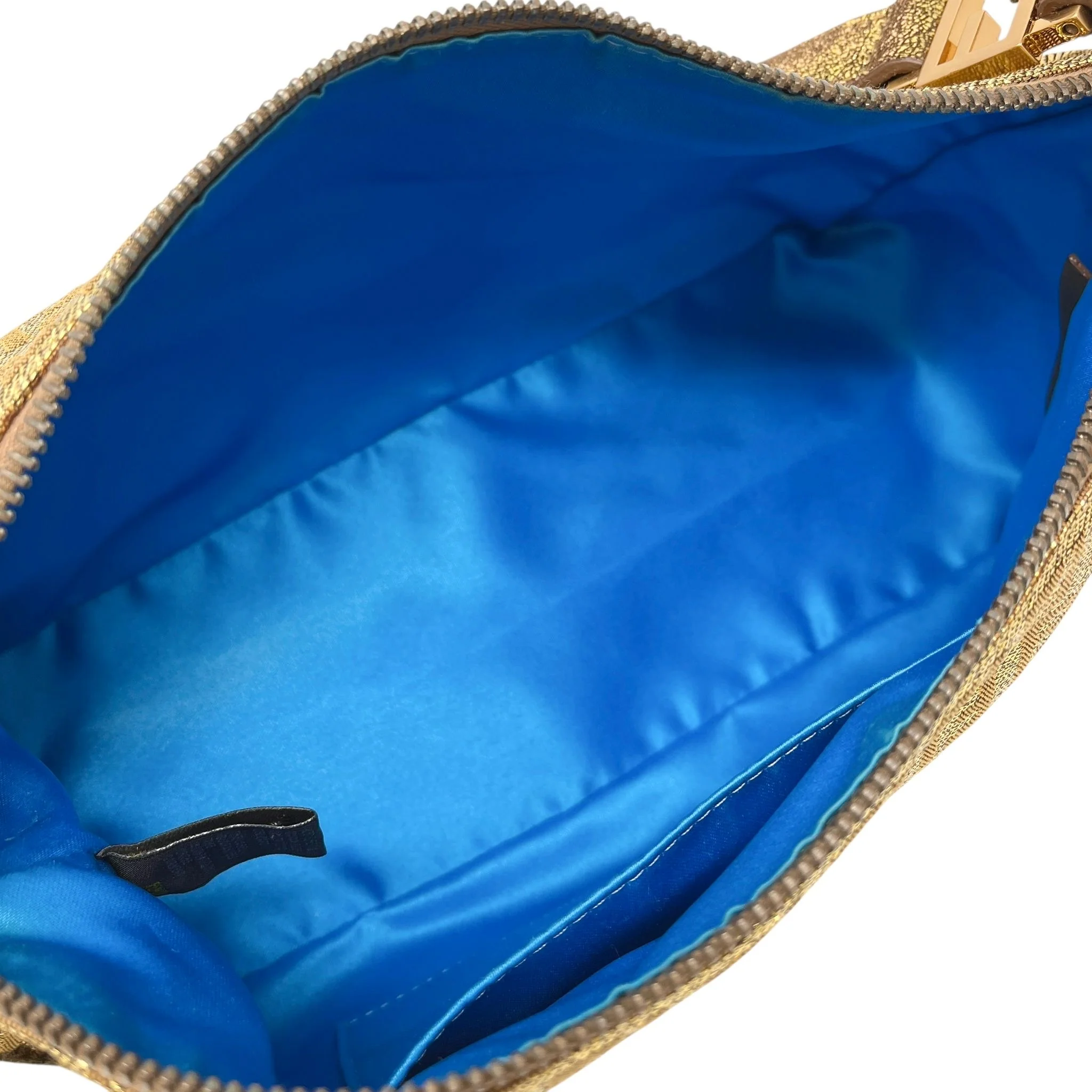 Fendi Gold Logo Shoulder Bag - Image 4