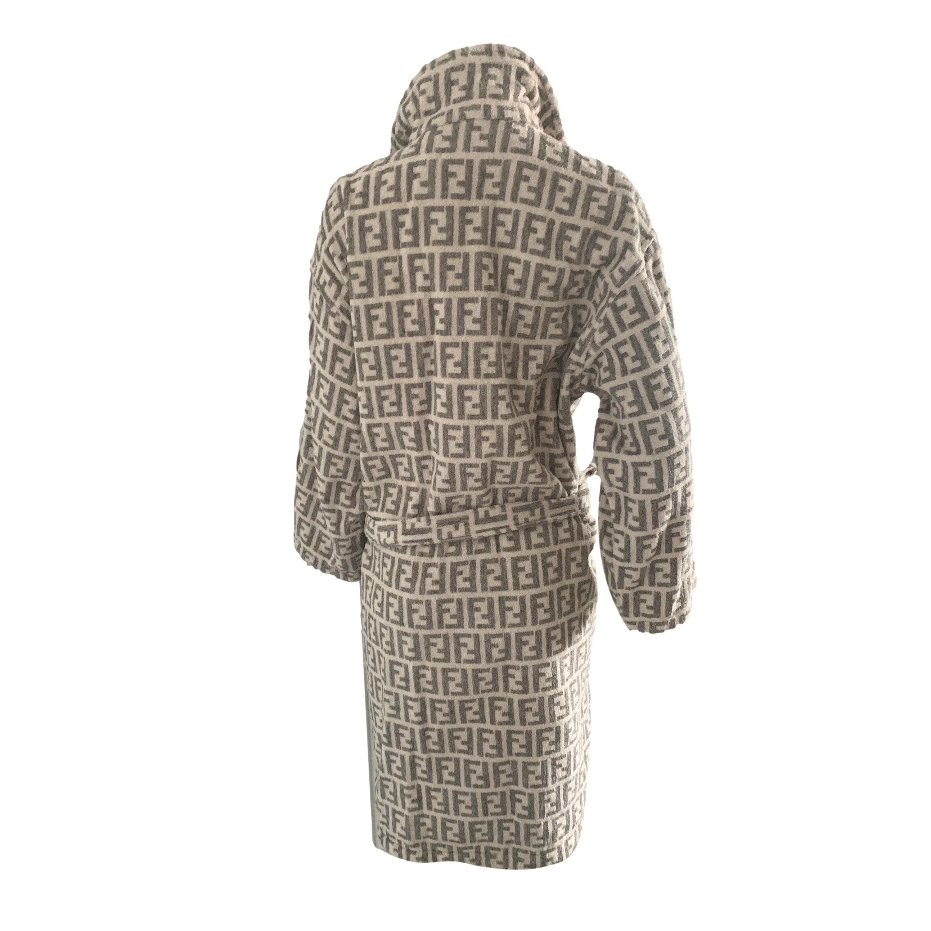 Fendi Grey Classic Logo Bathrobe - Image 2