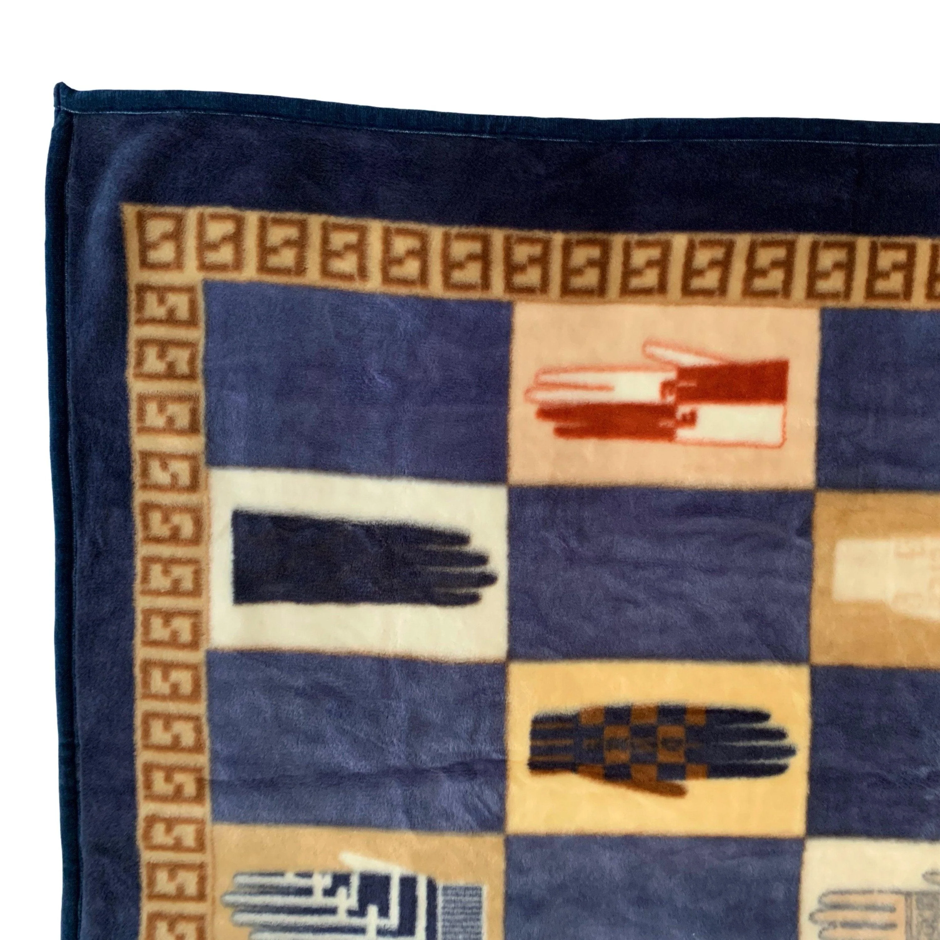 Fendi Multicolor Fleece Hand Logo Blanket - Image 2
