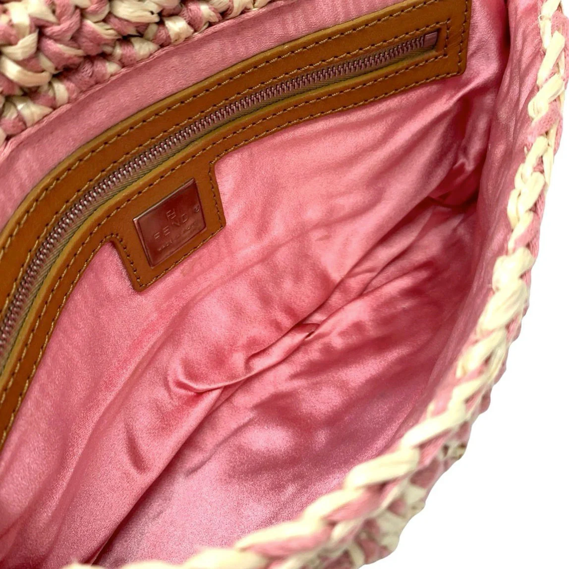 Fendi Pink Braided Baguette Bag - Image 3