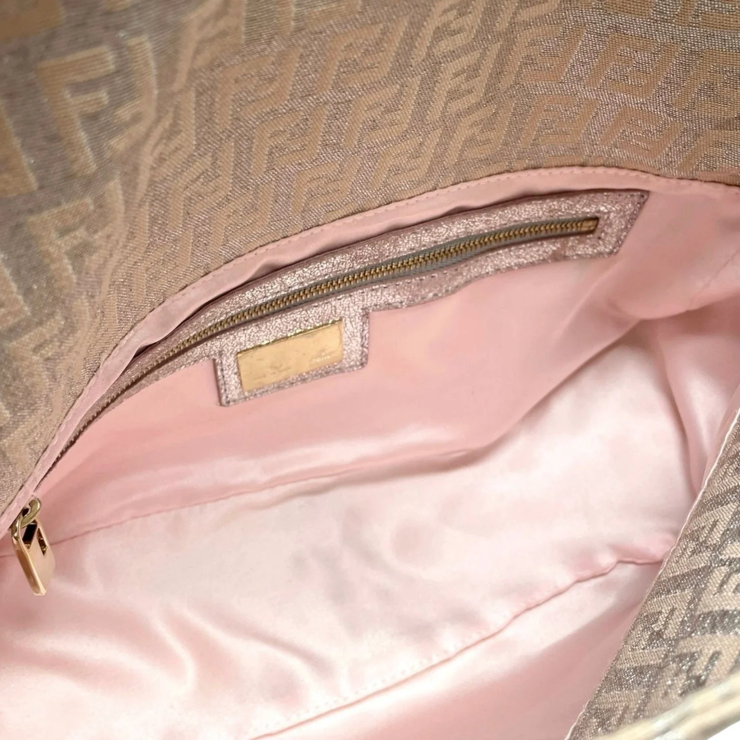 Fendi Rose Gold Logo Baguette Bag - Image 3