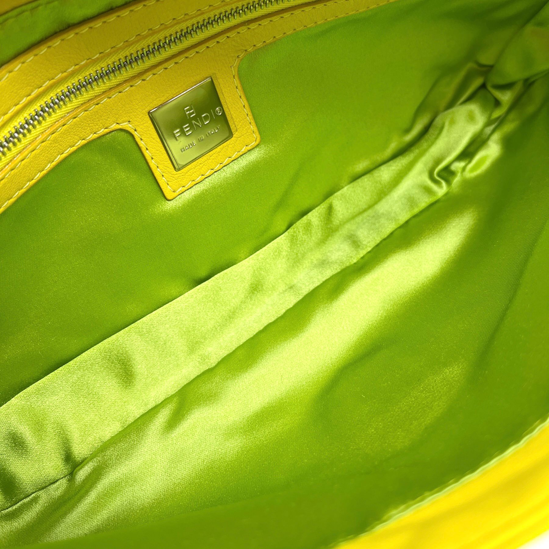 Fendi Yellow Leather Baguette Bag - Image 3