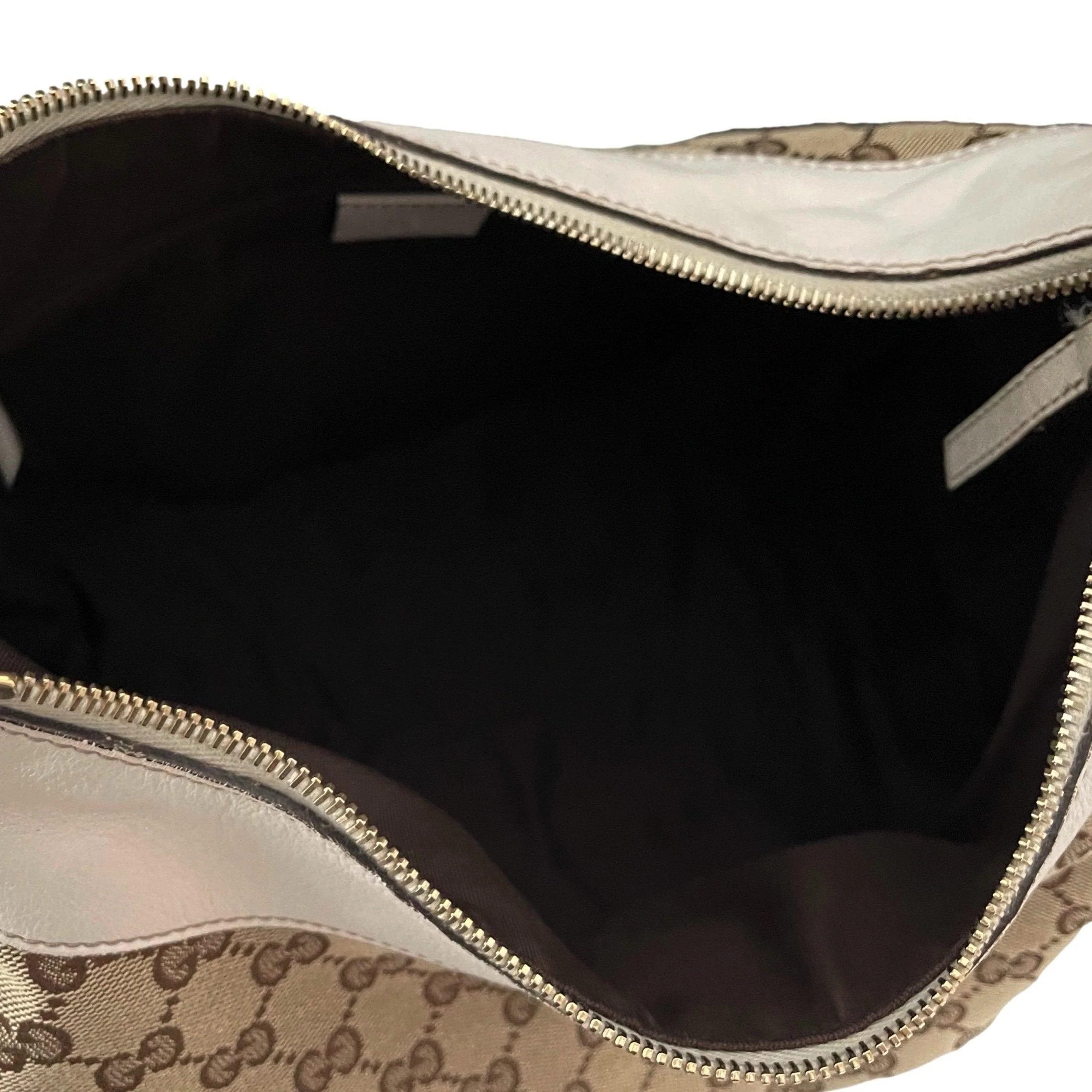Gucci Beige Monogram Hobo Bag - Image 4