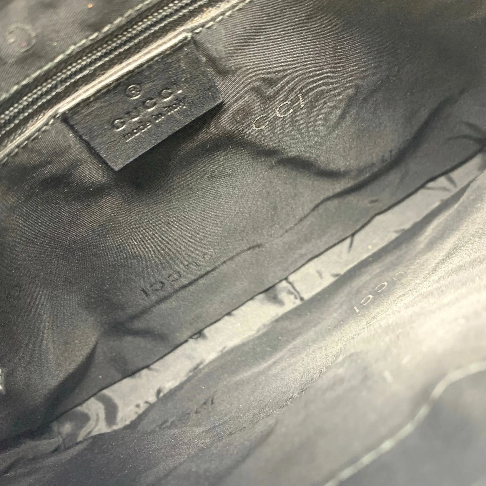 Gucci Black Logo Shoulder Bag - Image 4