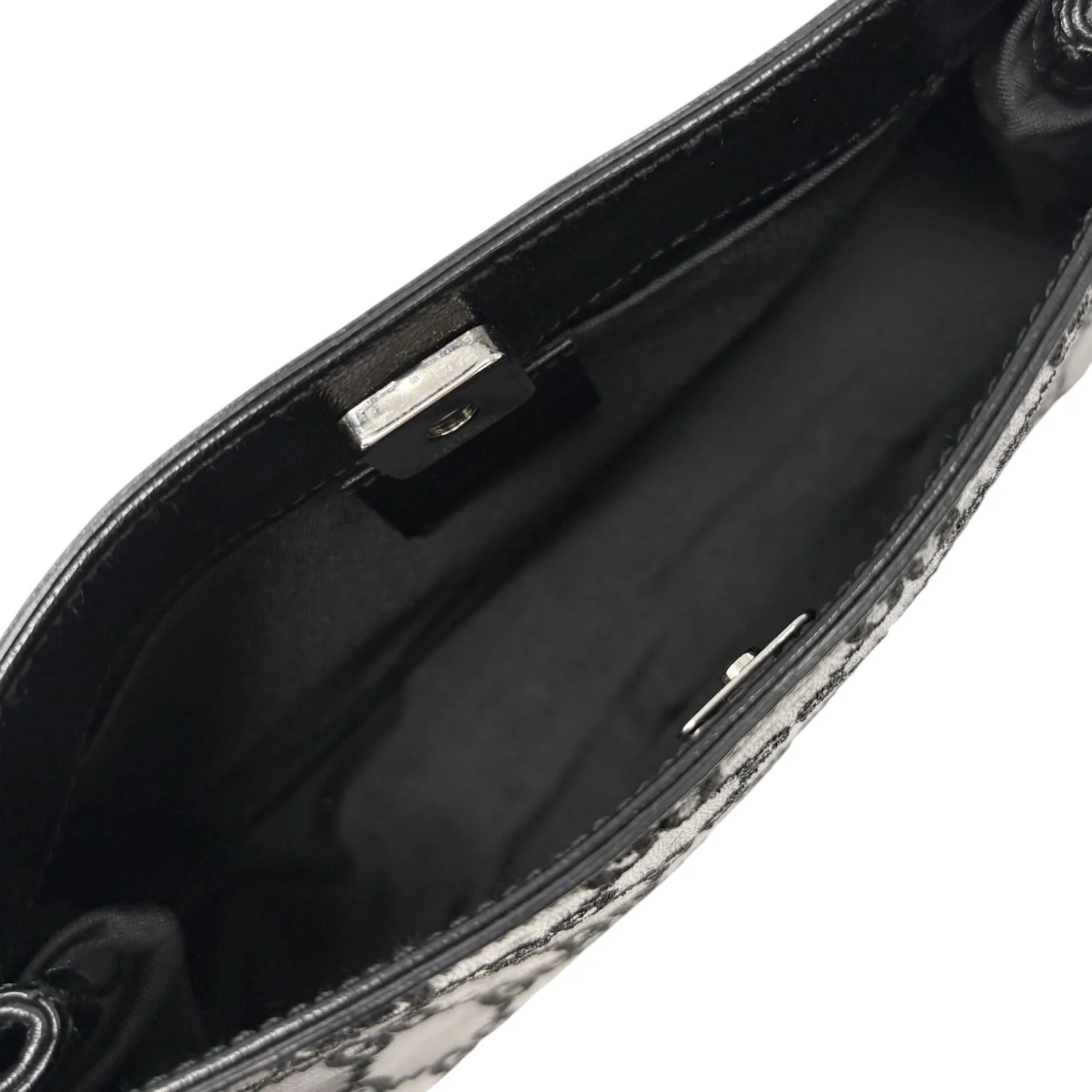Gucci Black Raised Logo Shoulder Bag - Image 4