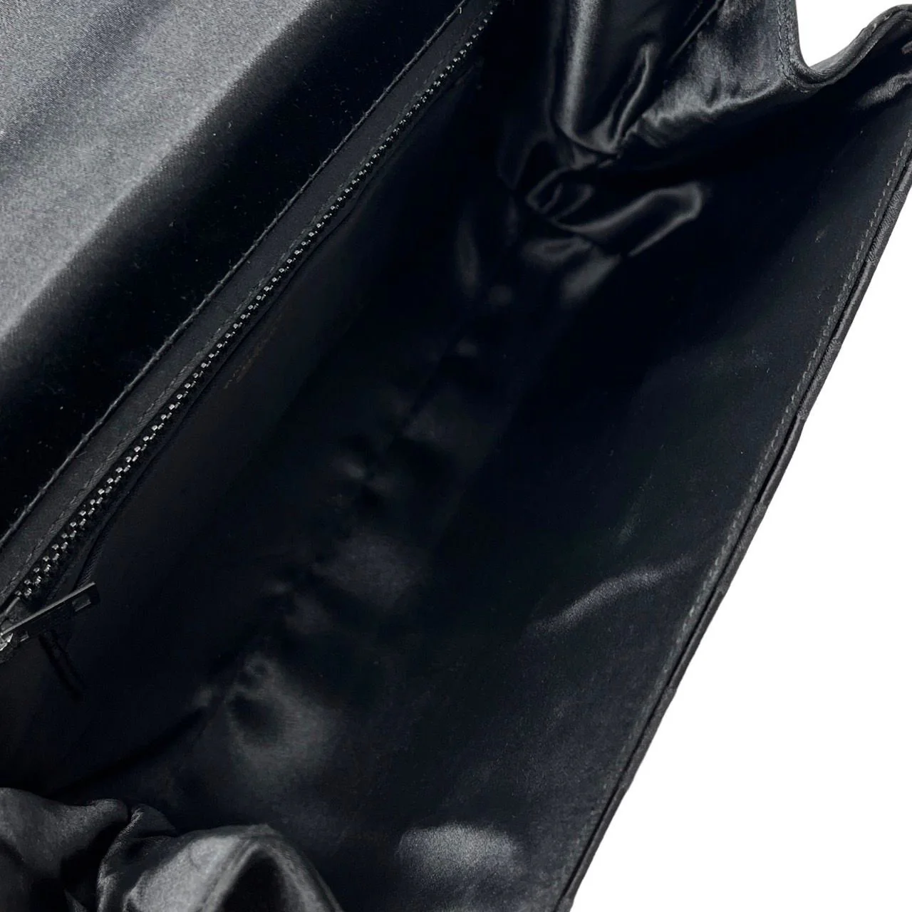 Gucci Black Satin Logo Shoulder Bag - Image 3
