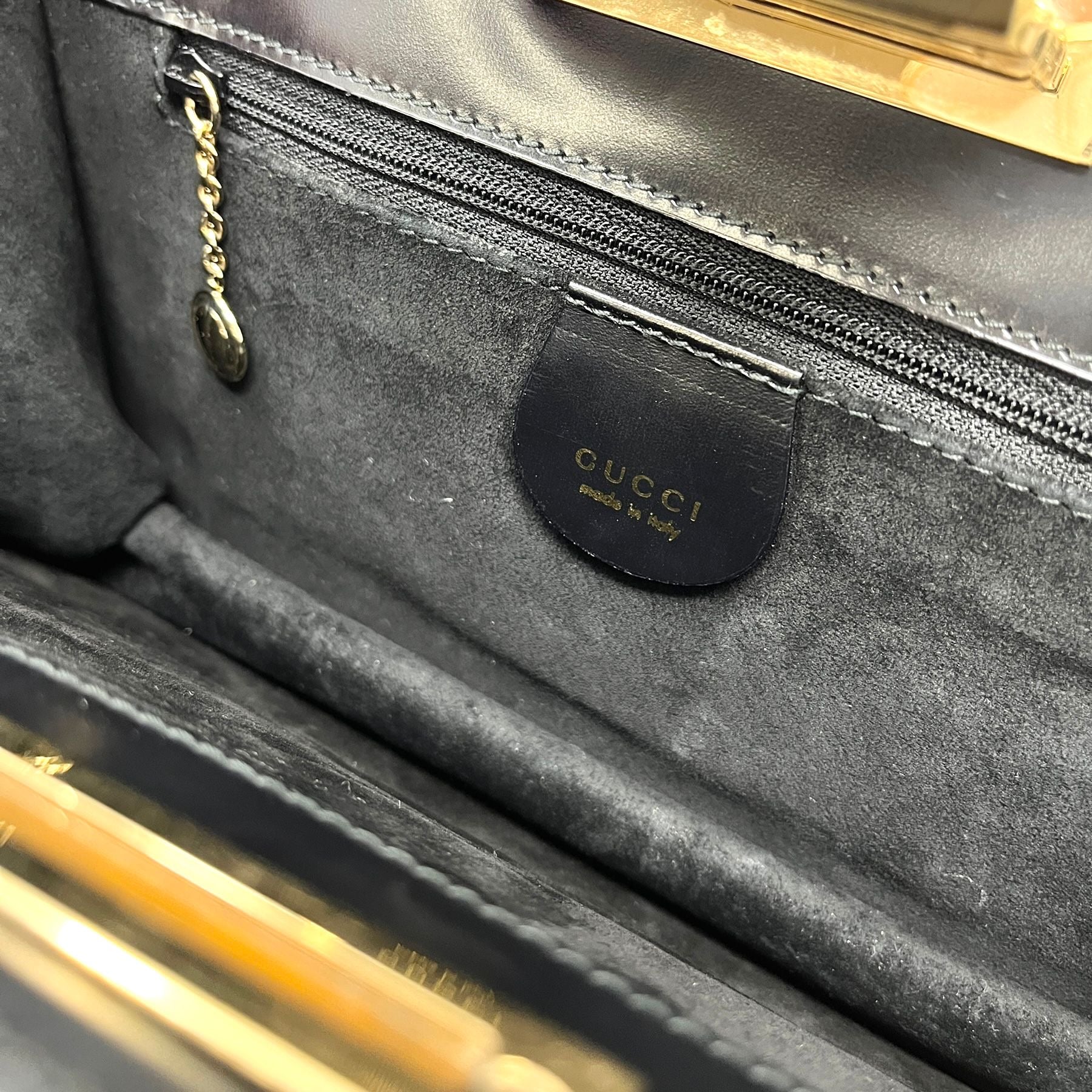 Gucci Black Suede Shoulder Bag - Image 4