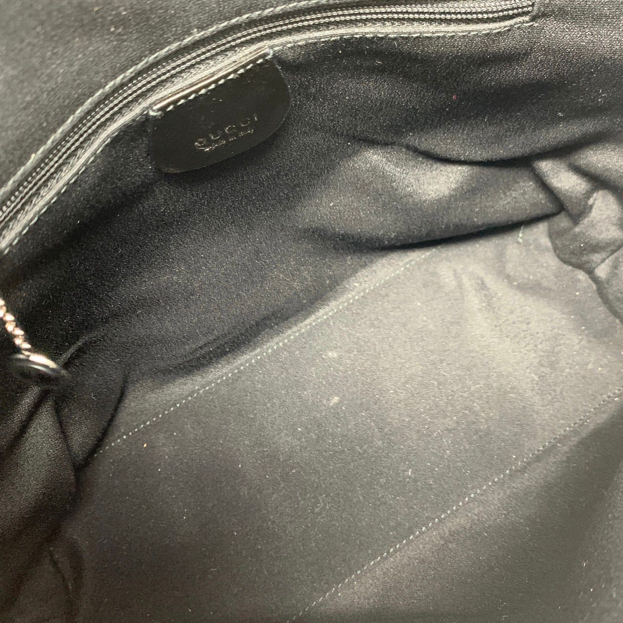 Gucci Black Velvet Logo Shoulder Bag - Image 3