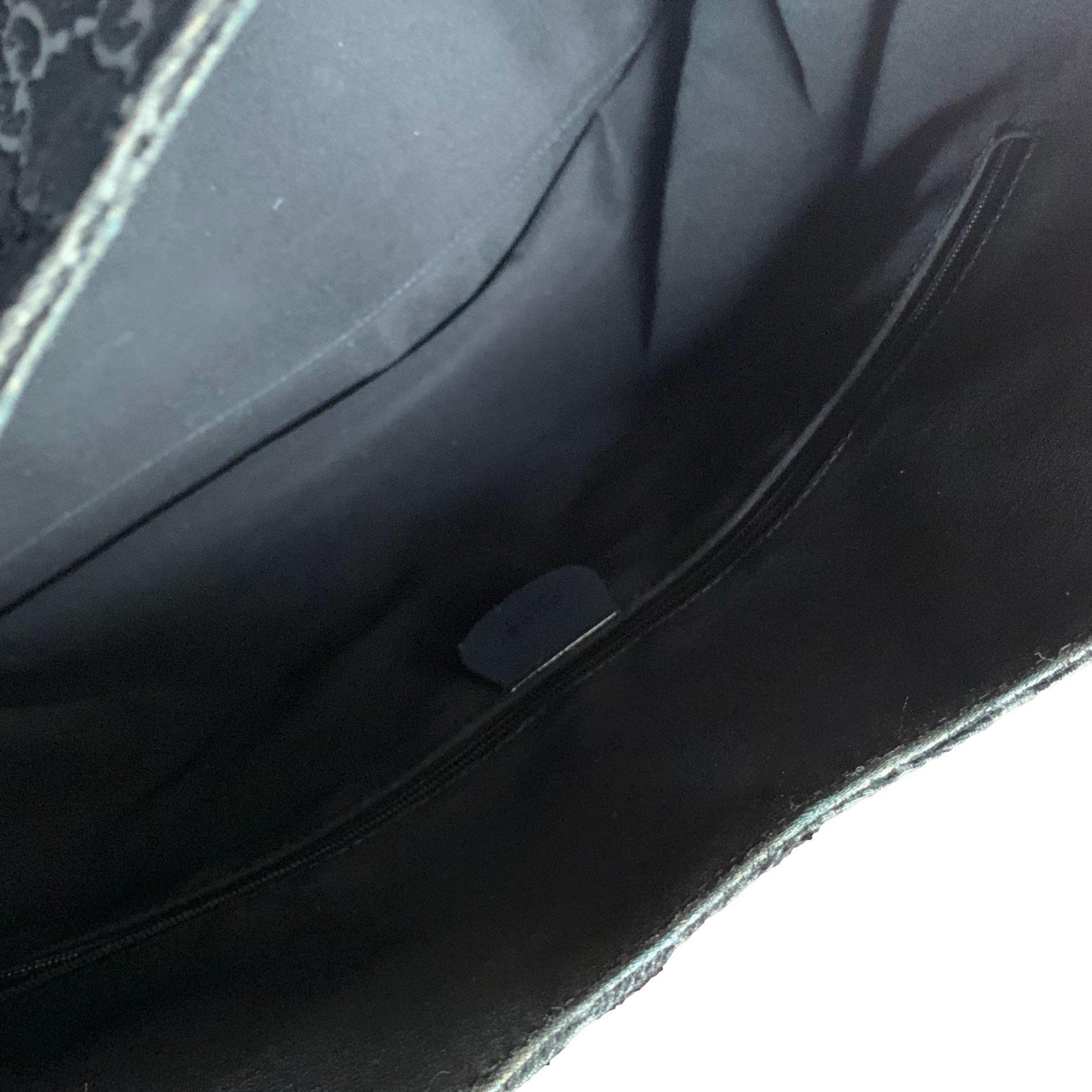 Gucci Black Velvet Oversize Metal Handle Bag - Image 5