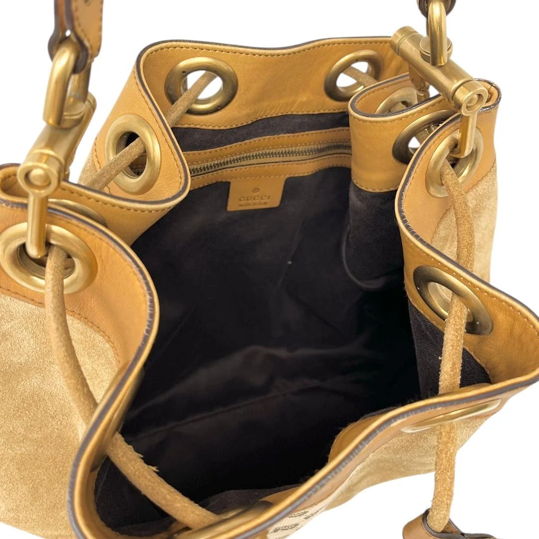 Gucci Brown Suede Logo Bucket Bag - Image 3